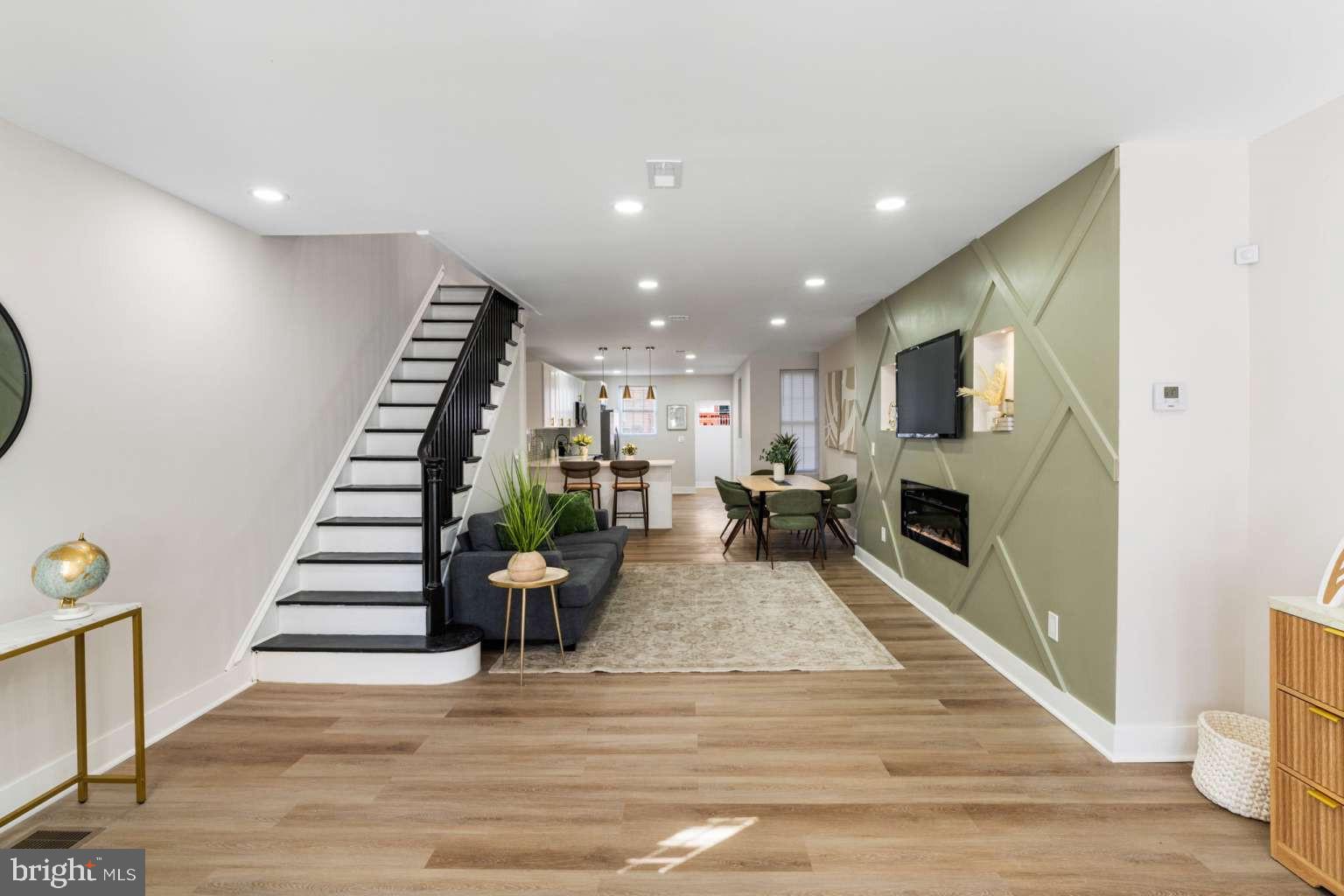 WEST OAK LANE - Residential