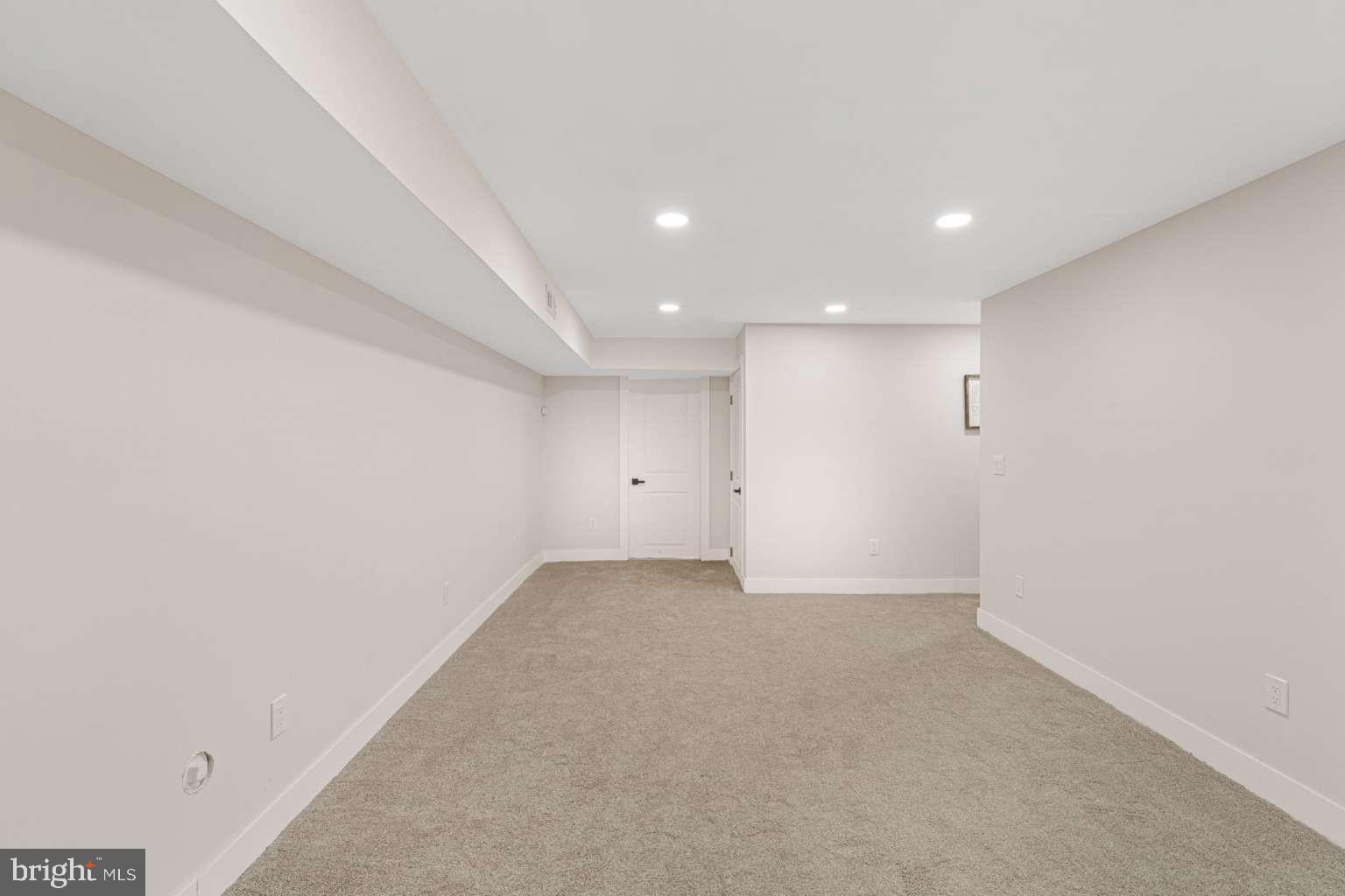 WEST OAK LANE - Residential