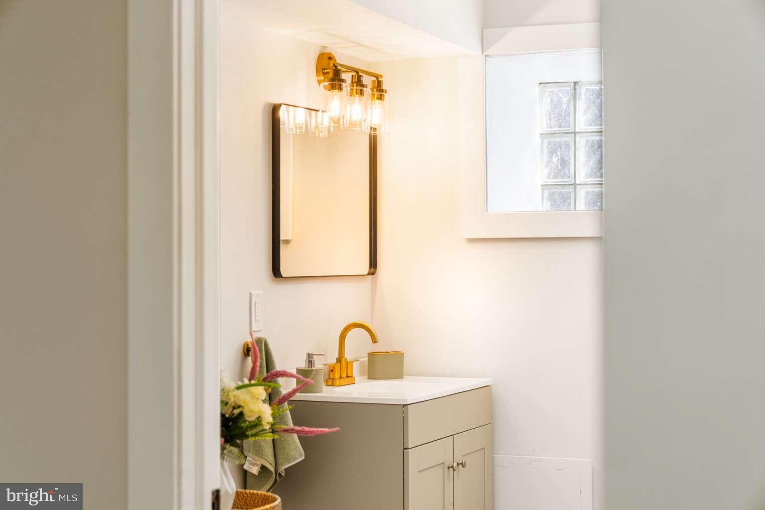 WEST OAK LANE - Residential