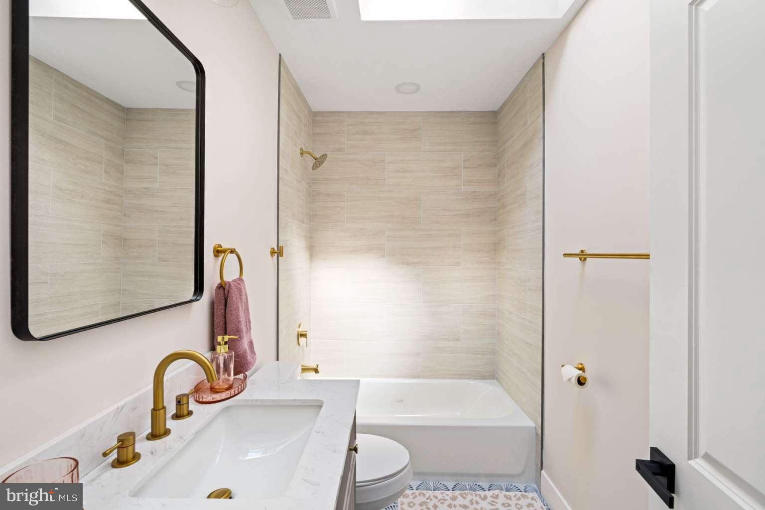 WEST OAK LANE - Residential