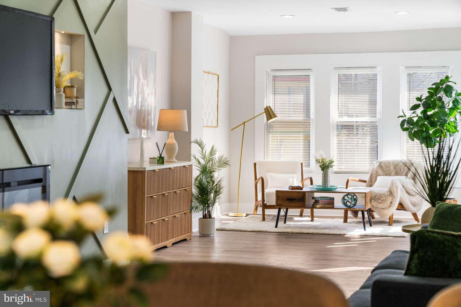 WEST OAK LANE - Residential