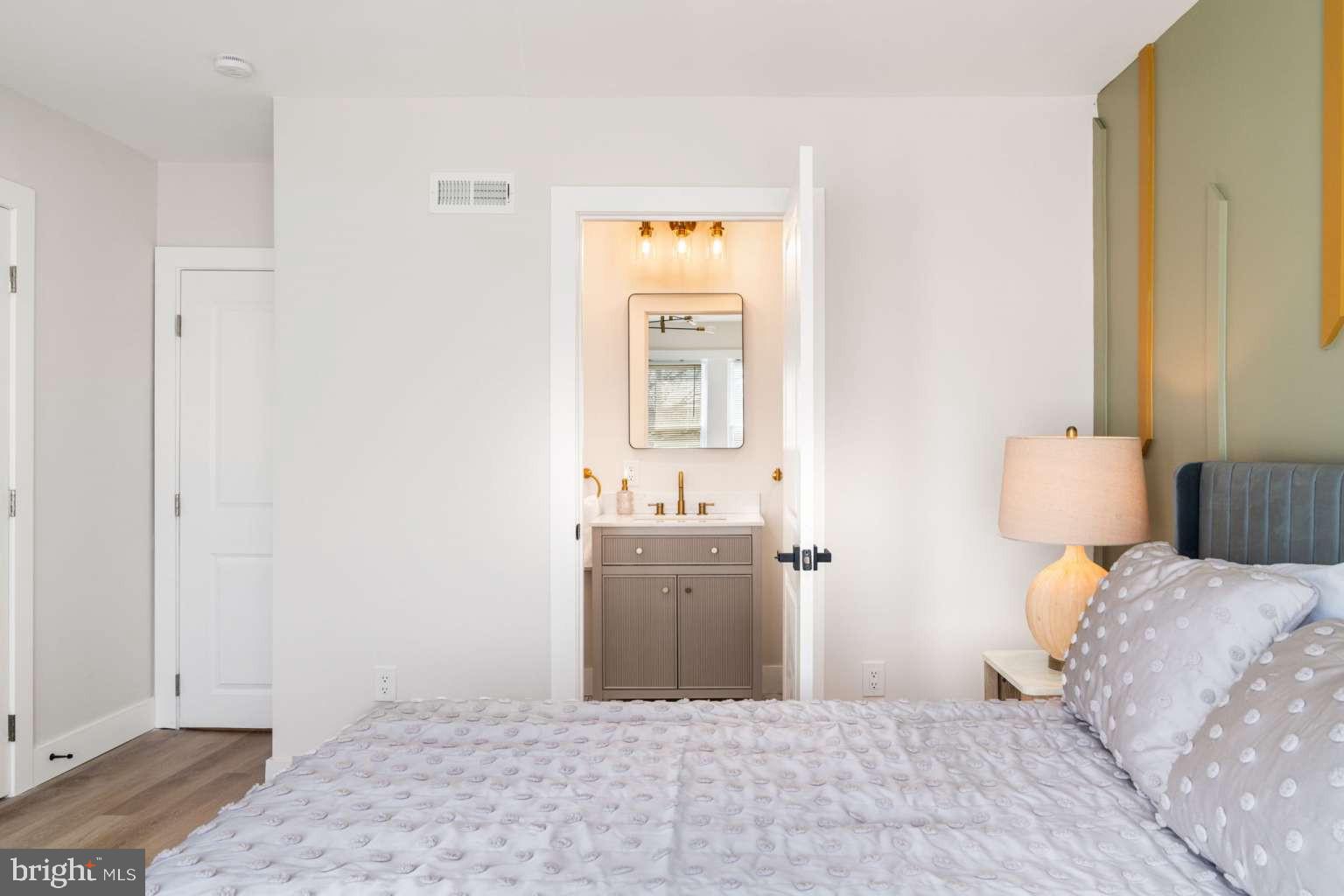 WEST OAK LANE - Residential