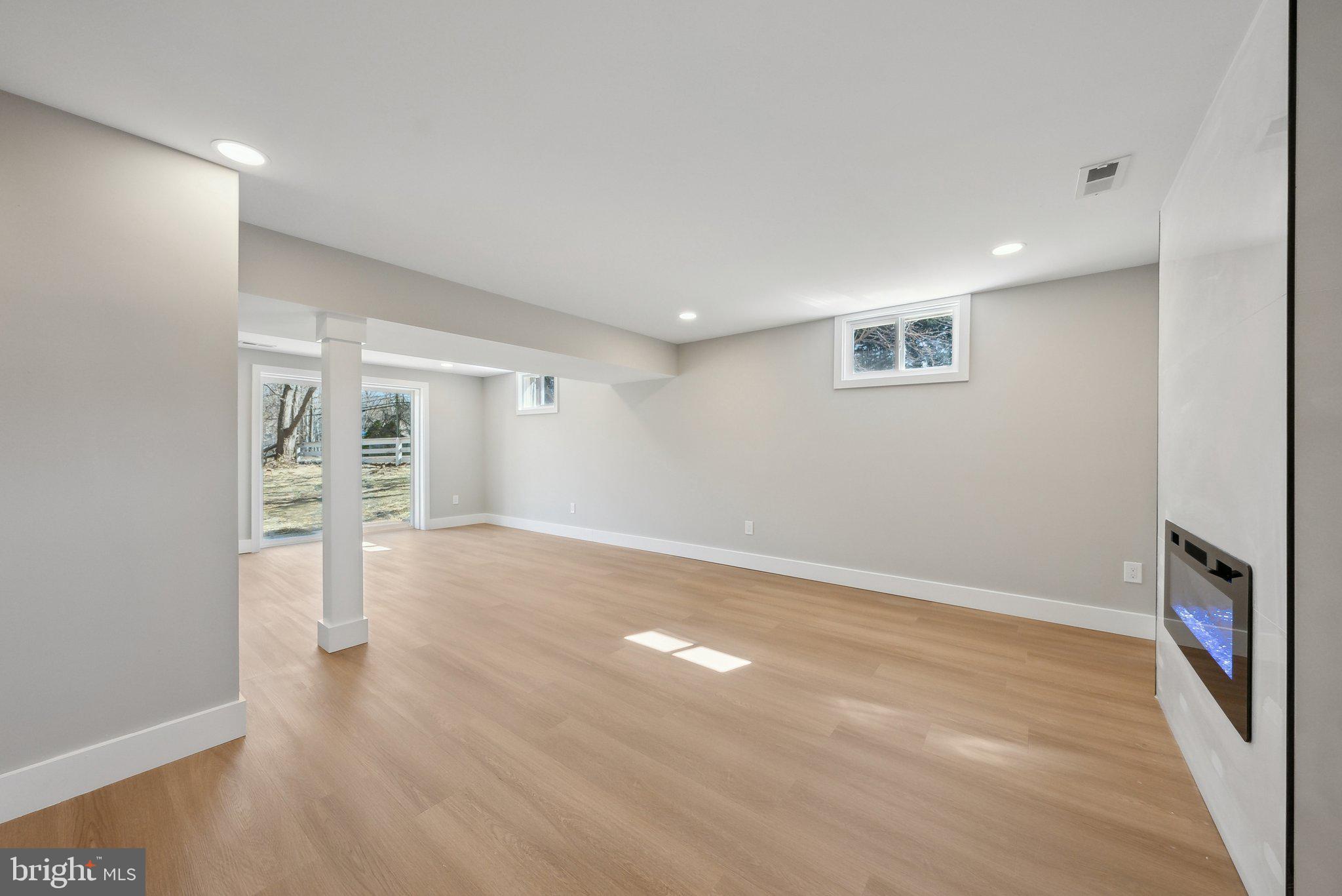 BURKE CENTRE - Residential