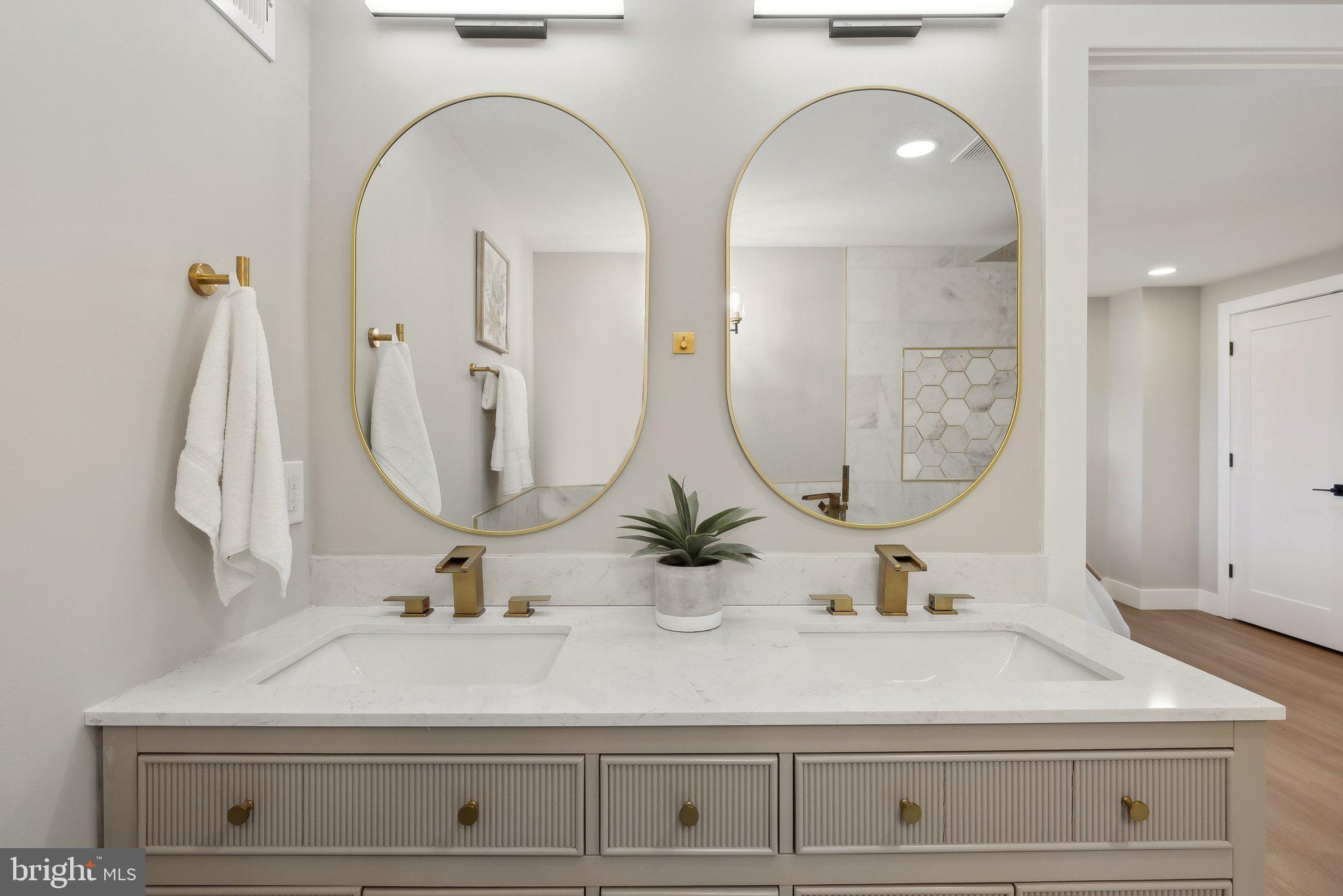 BURKE CENTRE - Residential