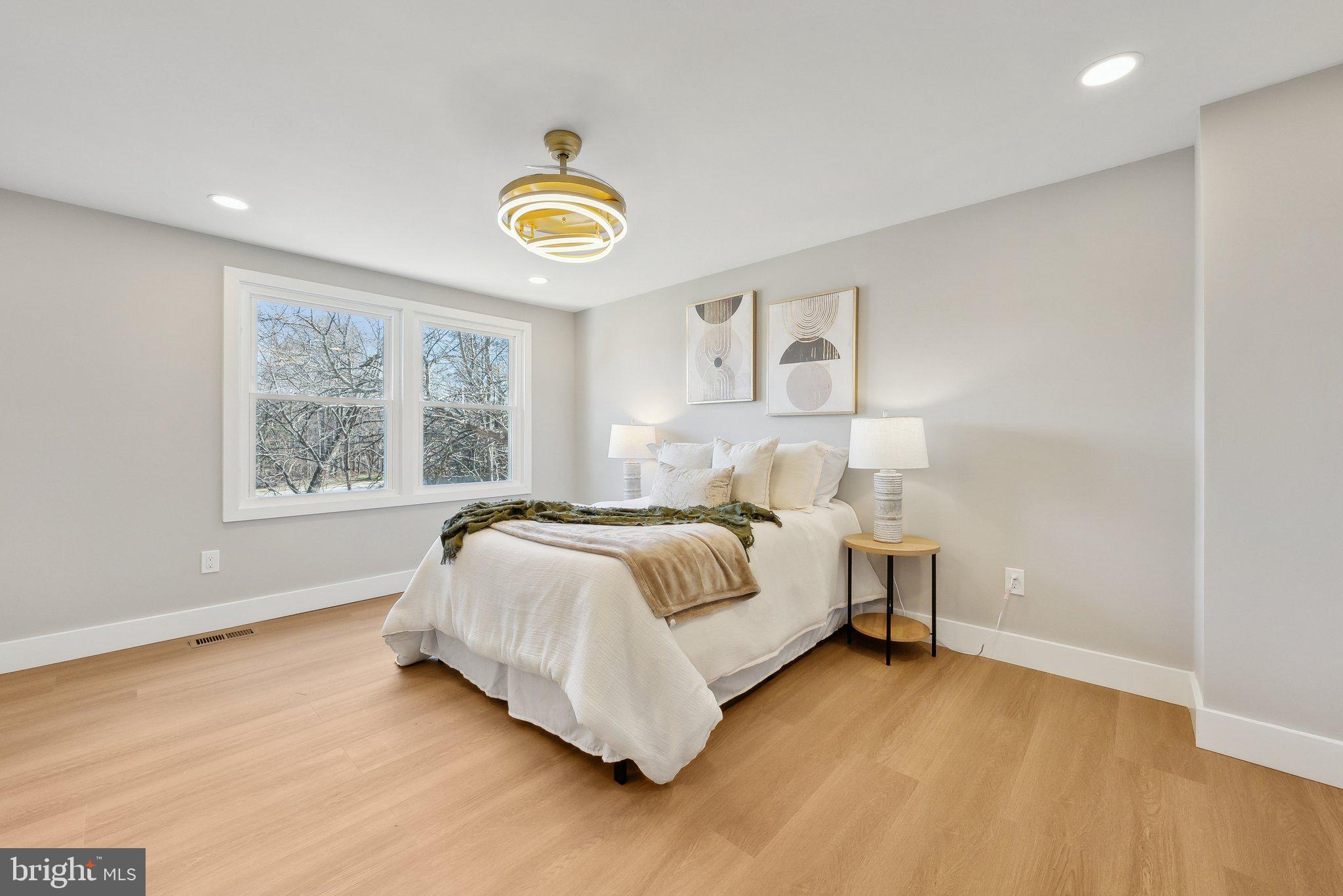 BURKE CENTRE - Residential