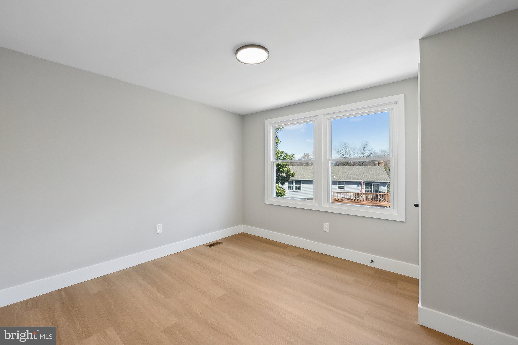 BURKE CENTRE - Residential