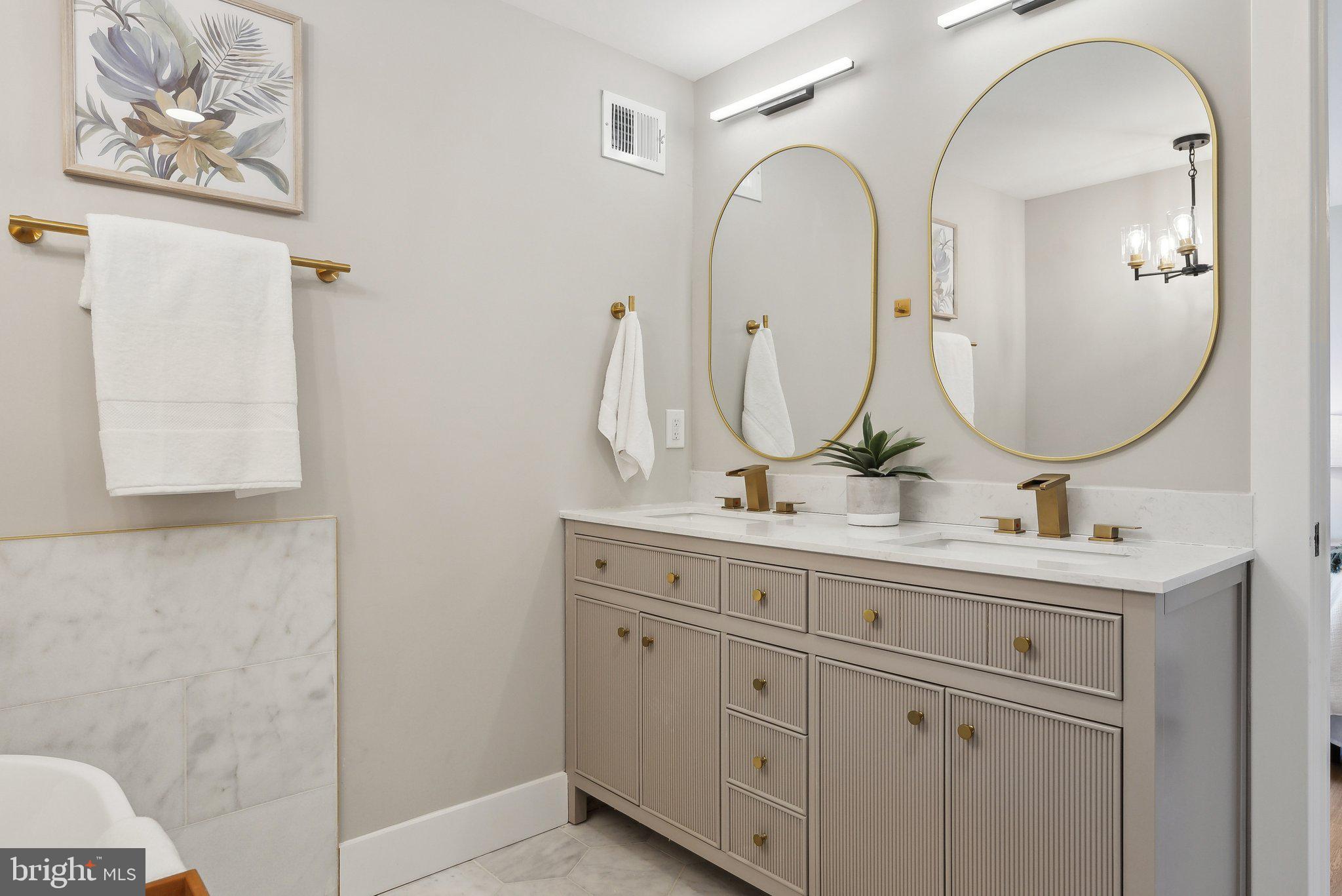 BURKE CENTRE - Residential