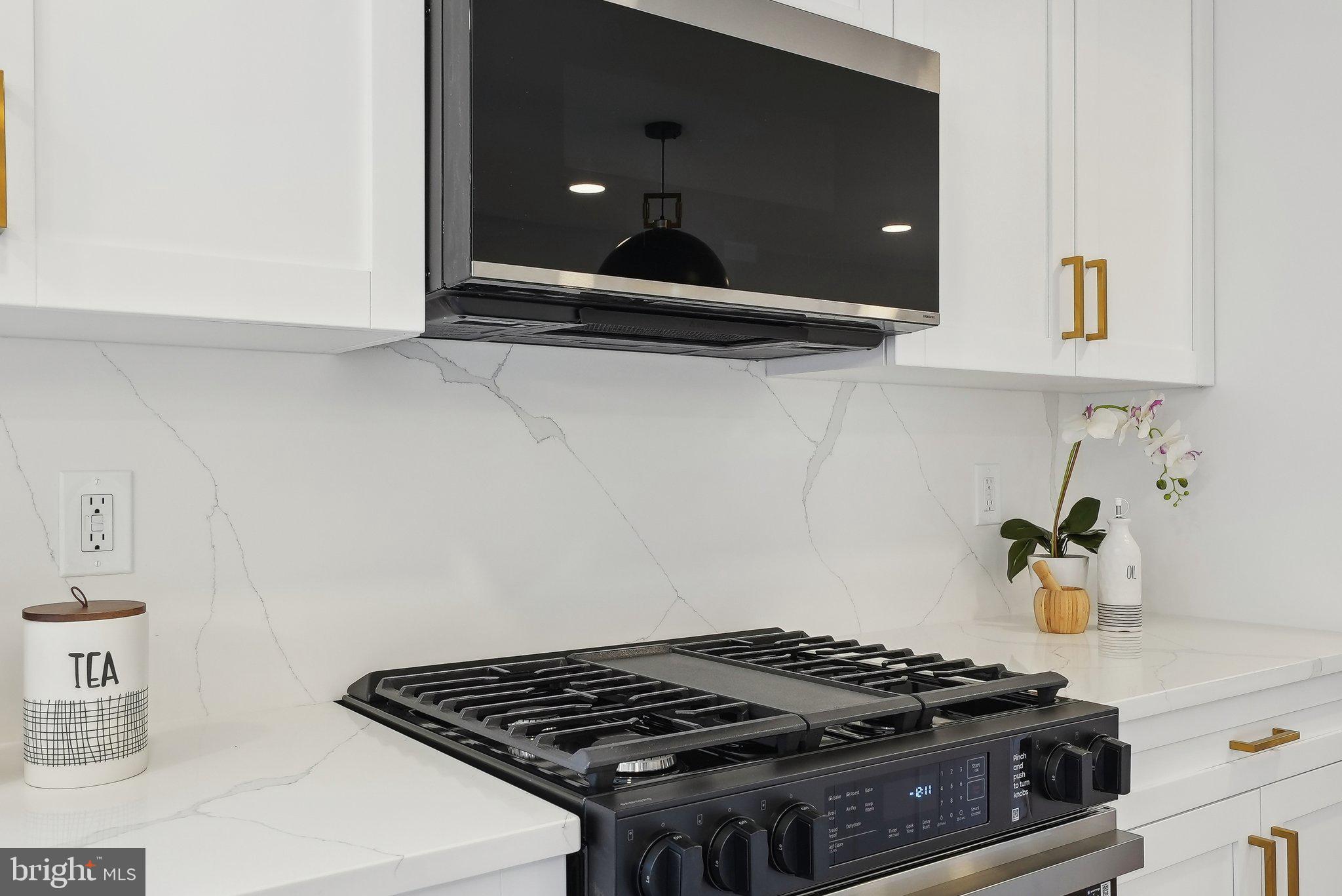 BURKE CENTRE - Residential