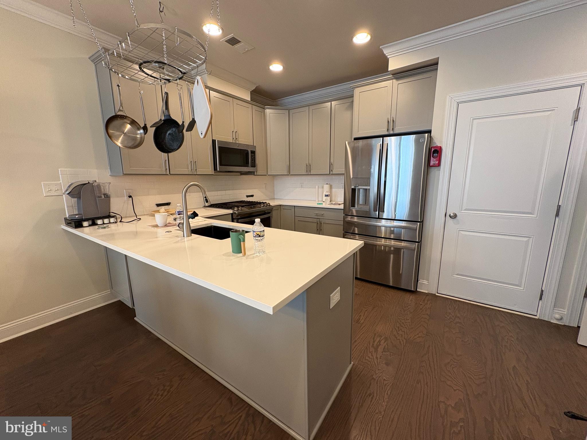 NEWTOWN WALK AT ELLIS PRESERVE - Residential Lease