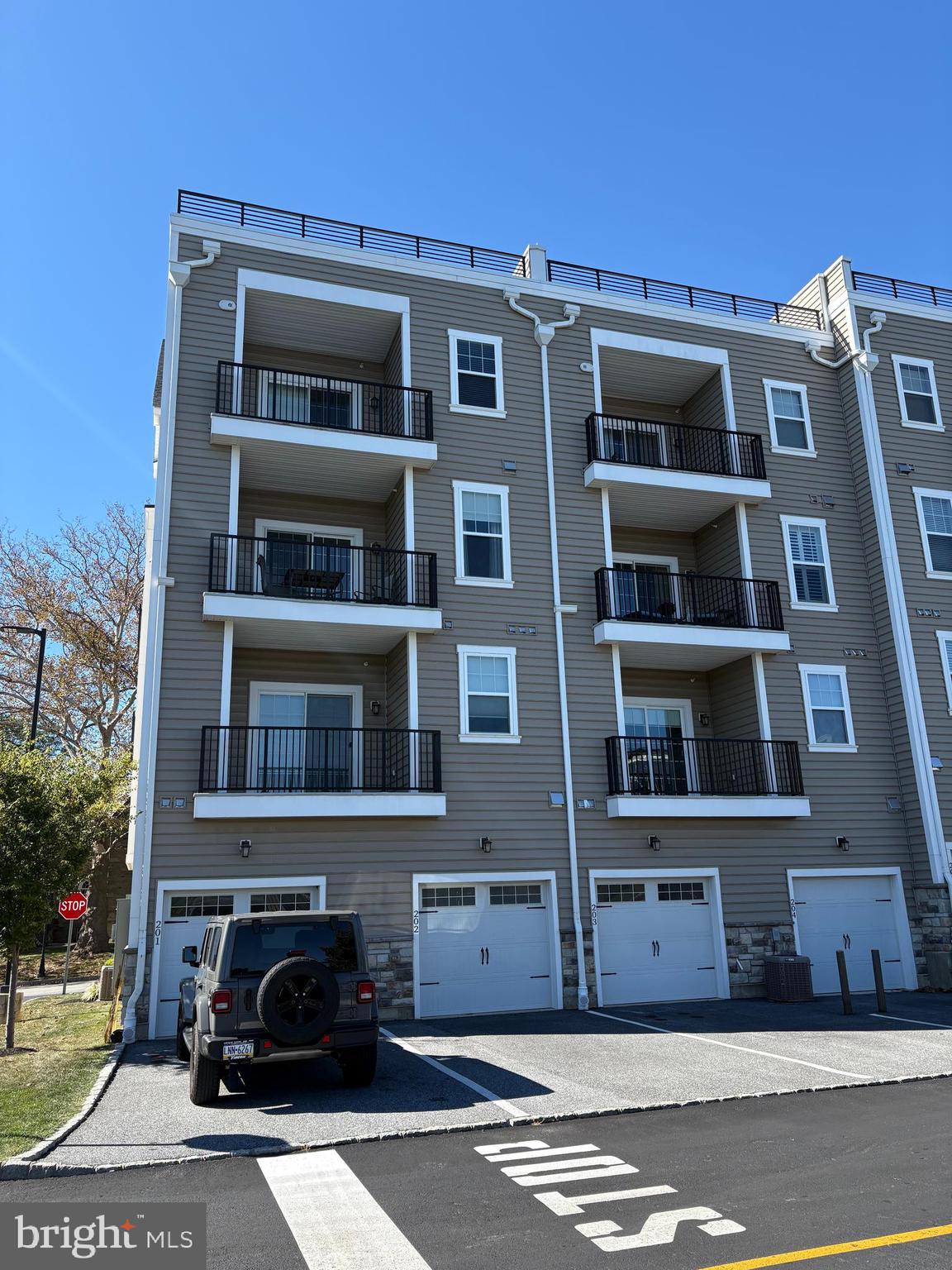 NEWTOWN WALK AT ELLIS PRESERVE - Residential Lease