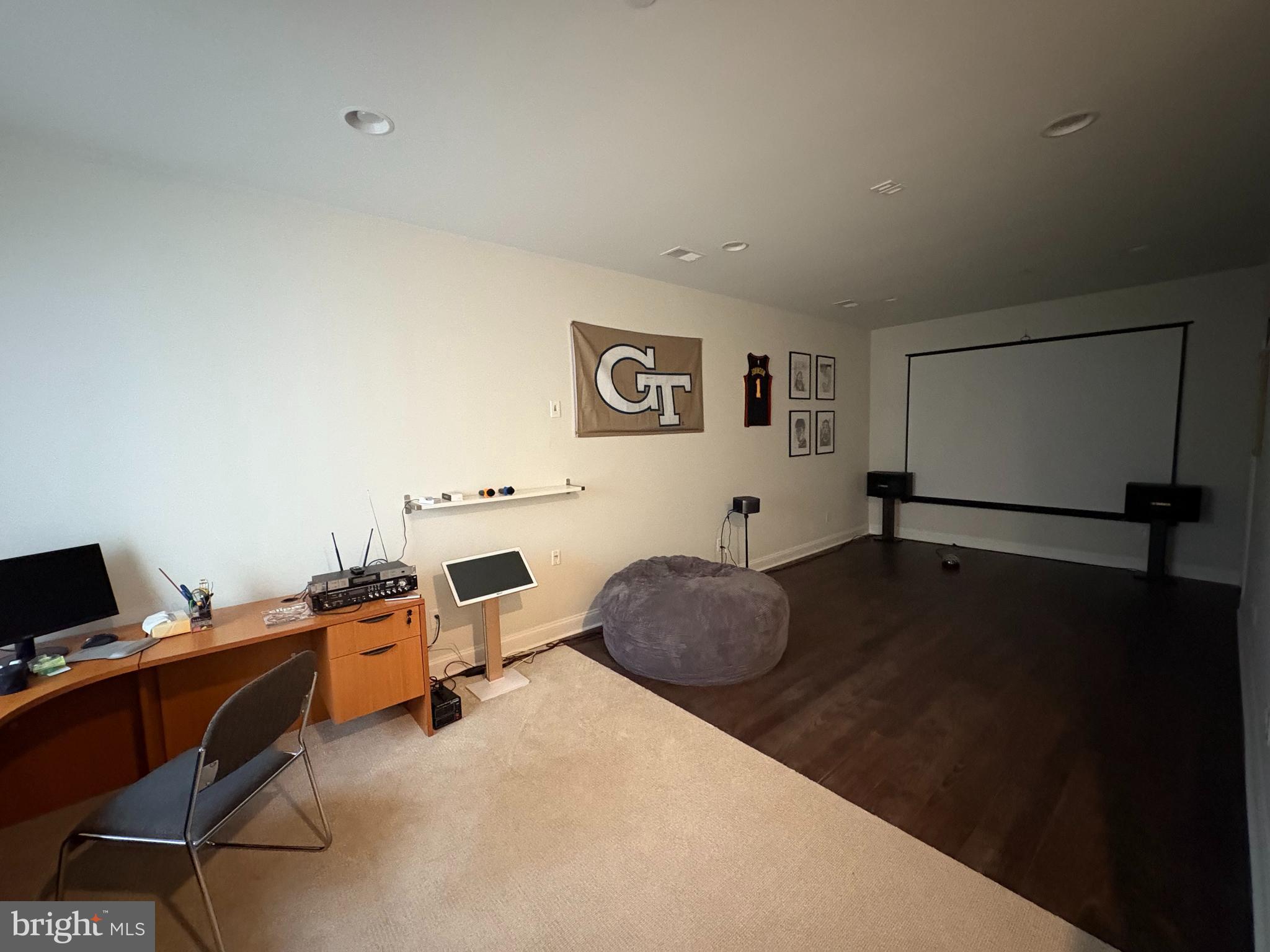 NEWTOWN WALK AT ELLIS PRESERVE - Residential Lease