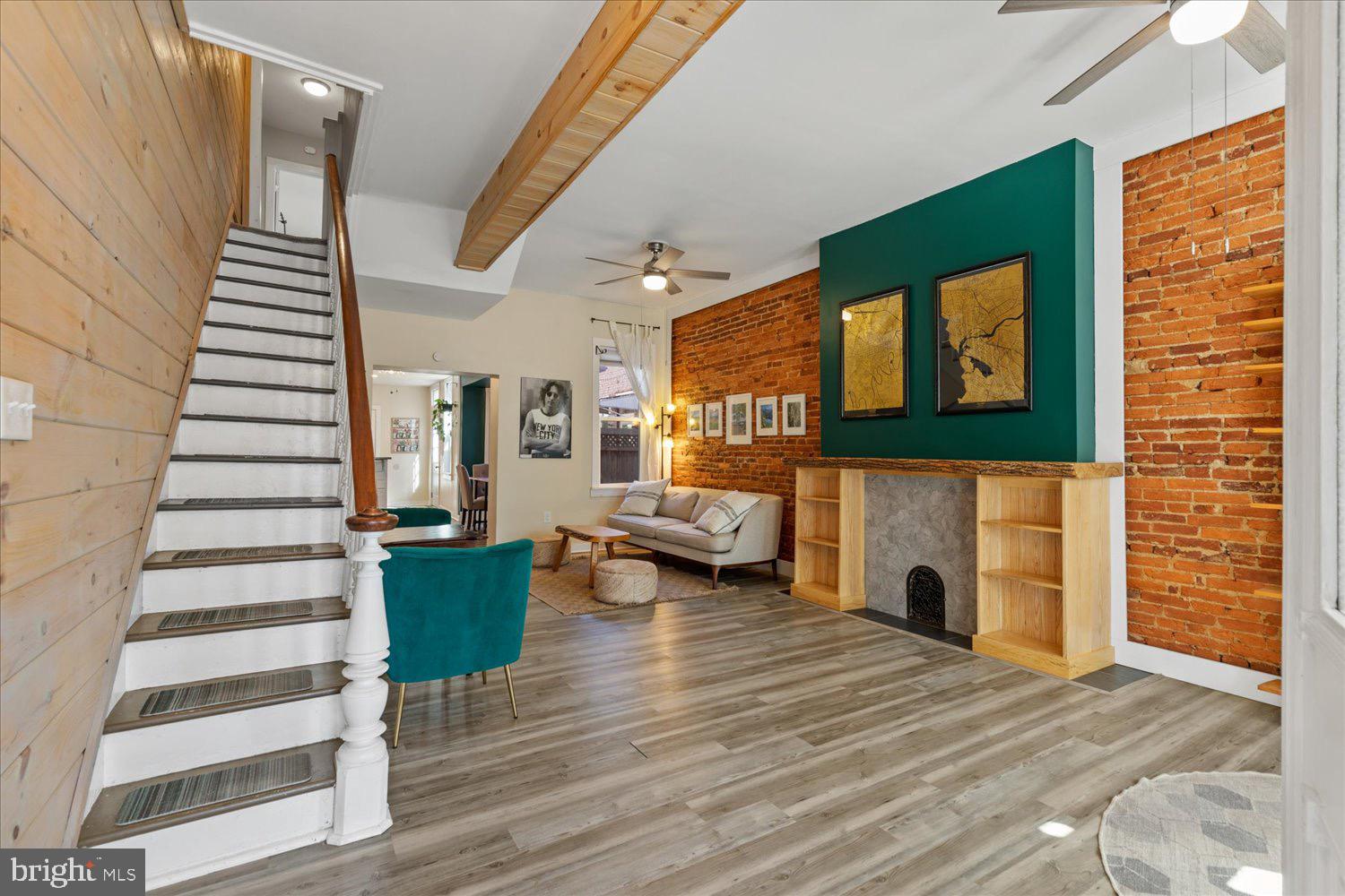 NORTH END LANCASTER - Residential