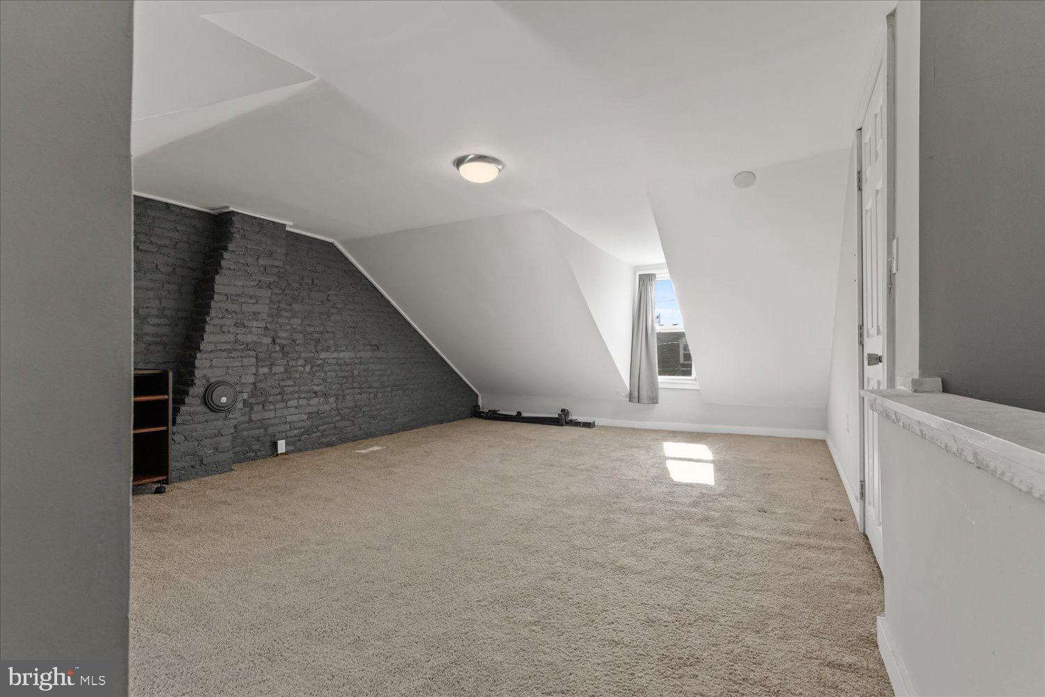 NORTH END LANCASTER - Residential