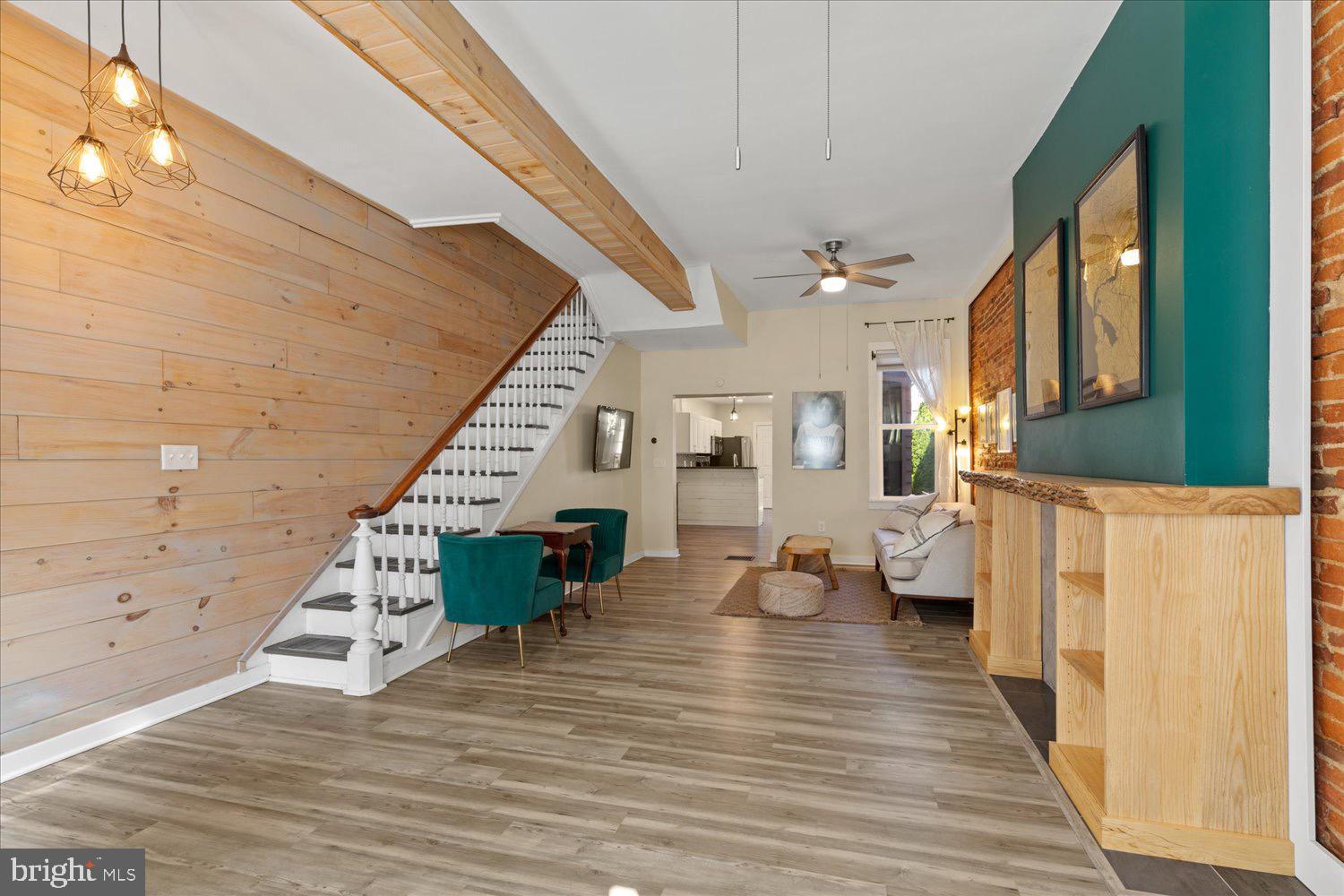 NORTH END LANCASTER - Residential