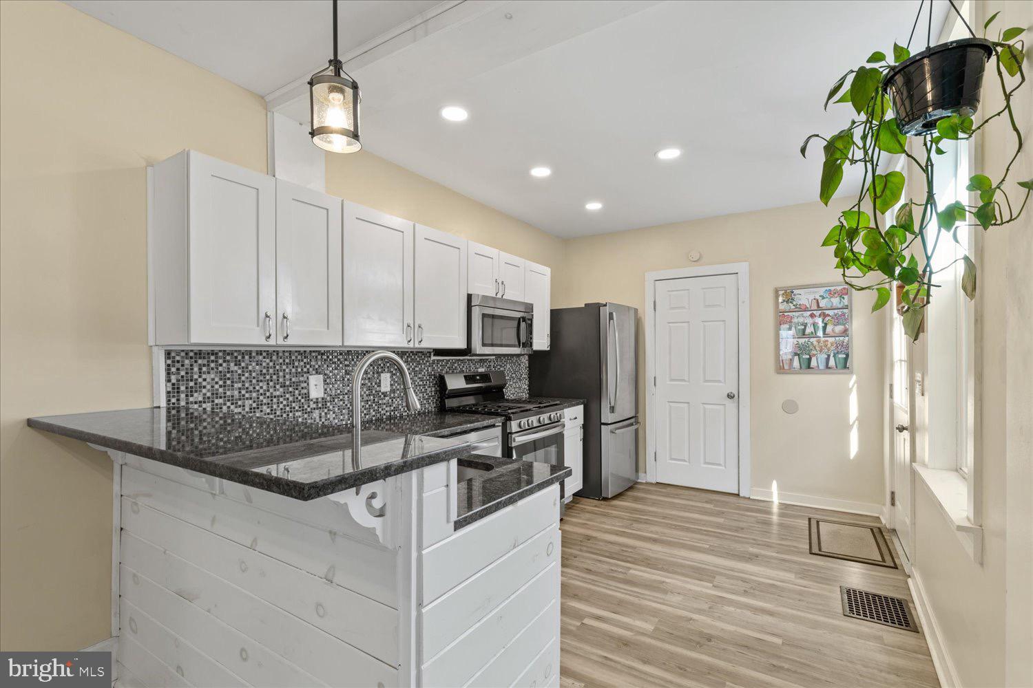 NORTH END LANCASTER - Residential