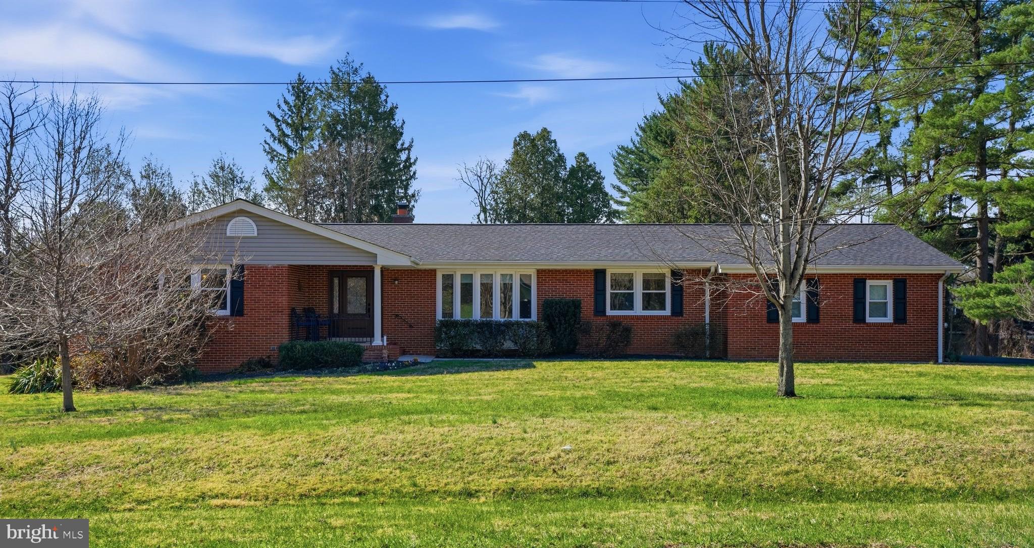 1800 GAYFIELDS DRIVE