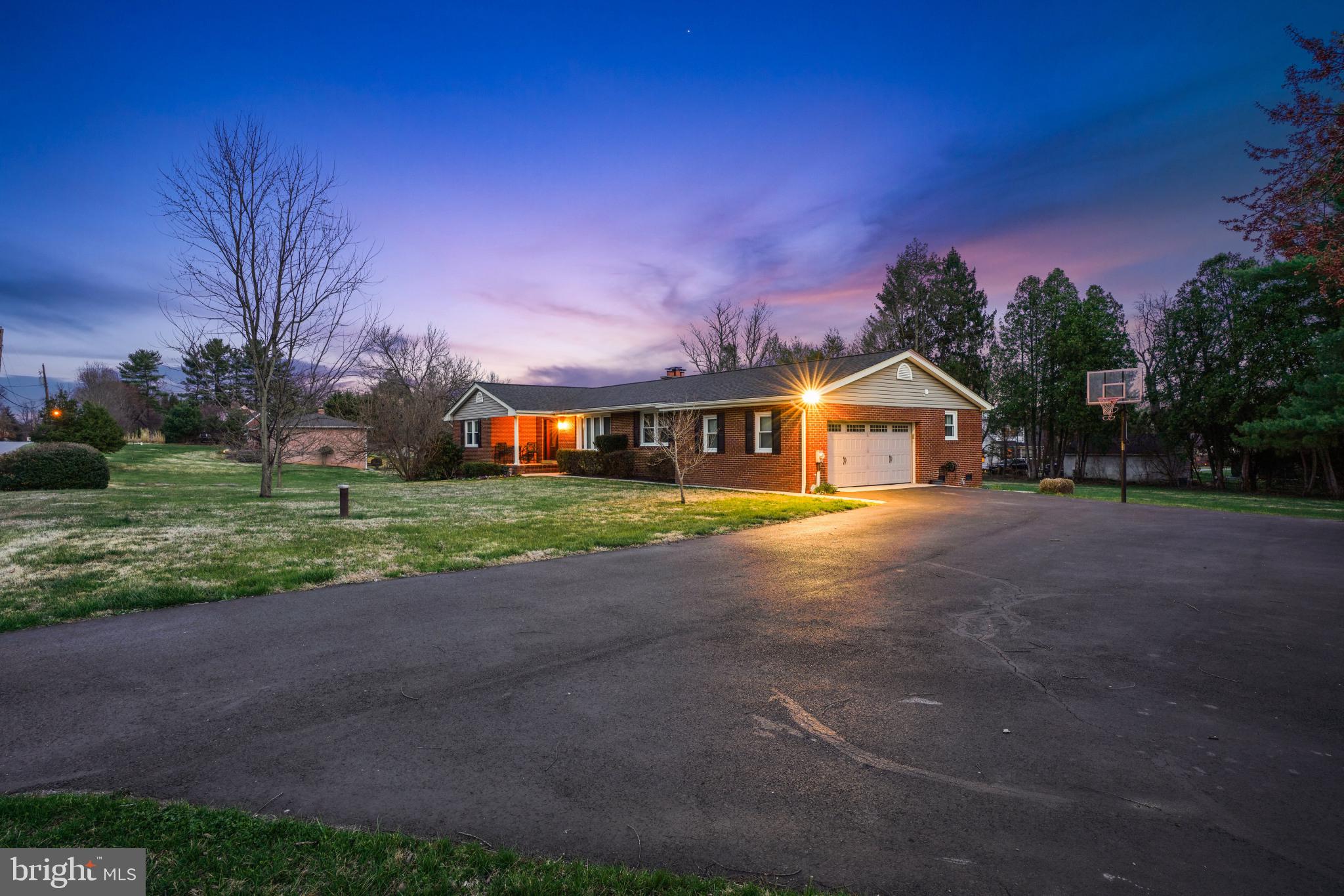 1800 GAYFIELDS DRIVE