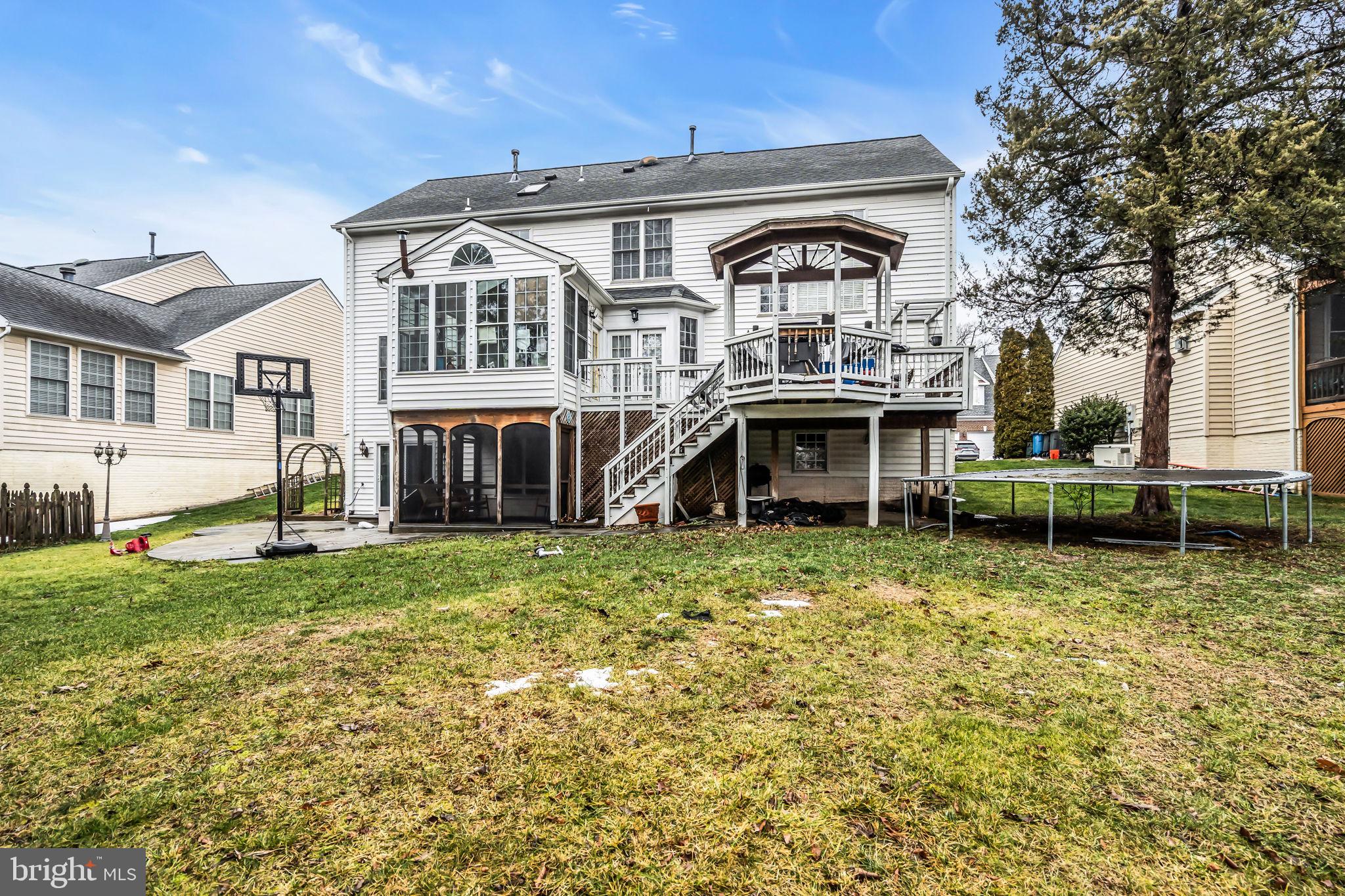 SOUTH RIDING - Residential