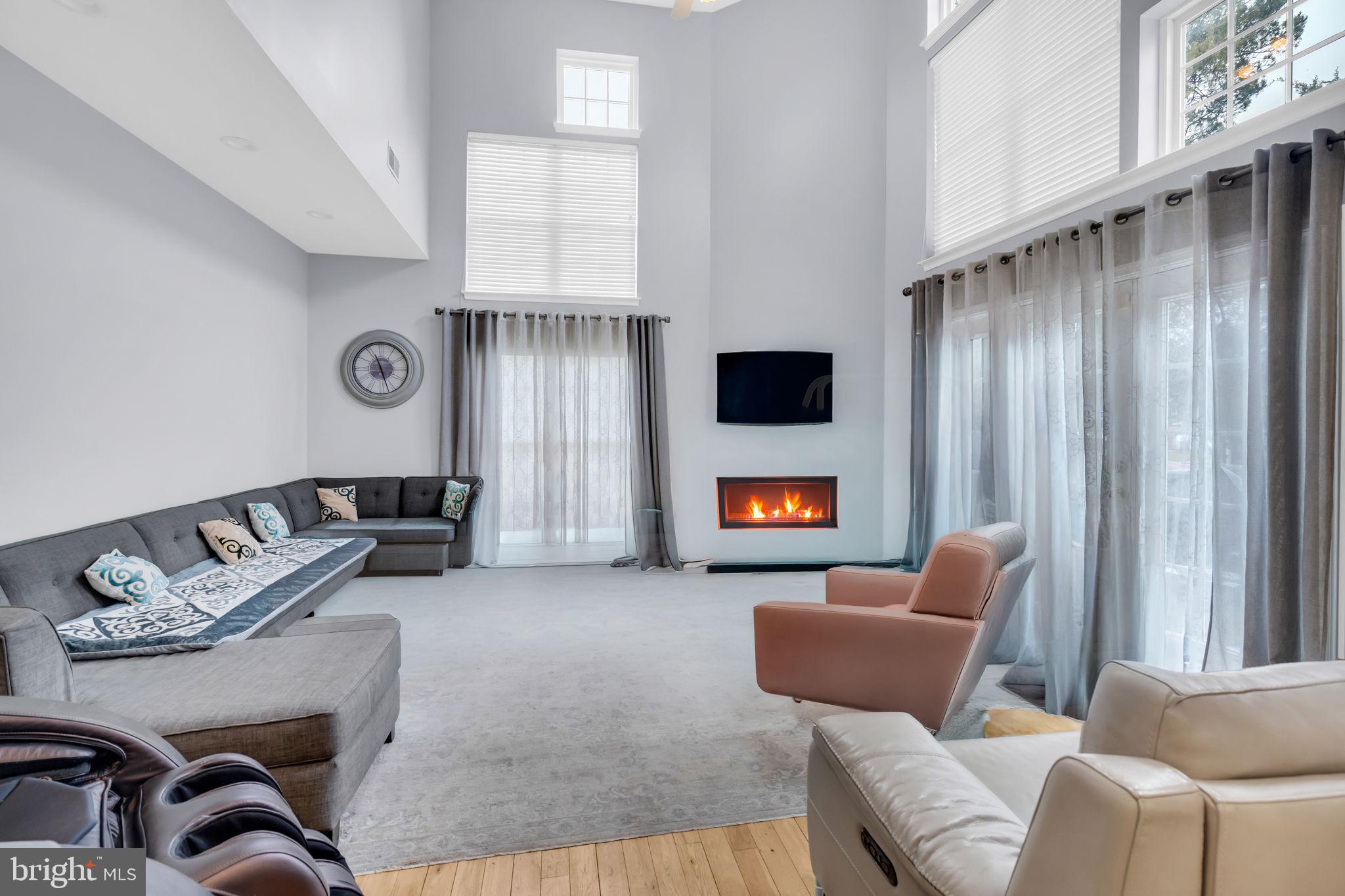 SOUTH RIDING - Residential