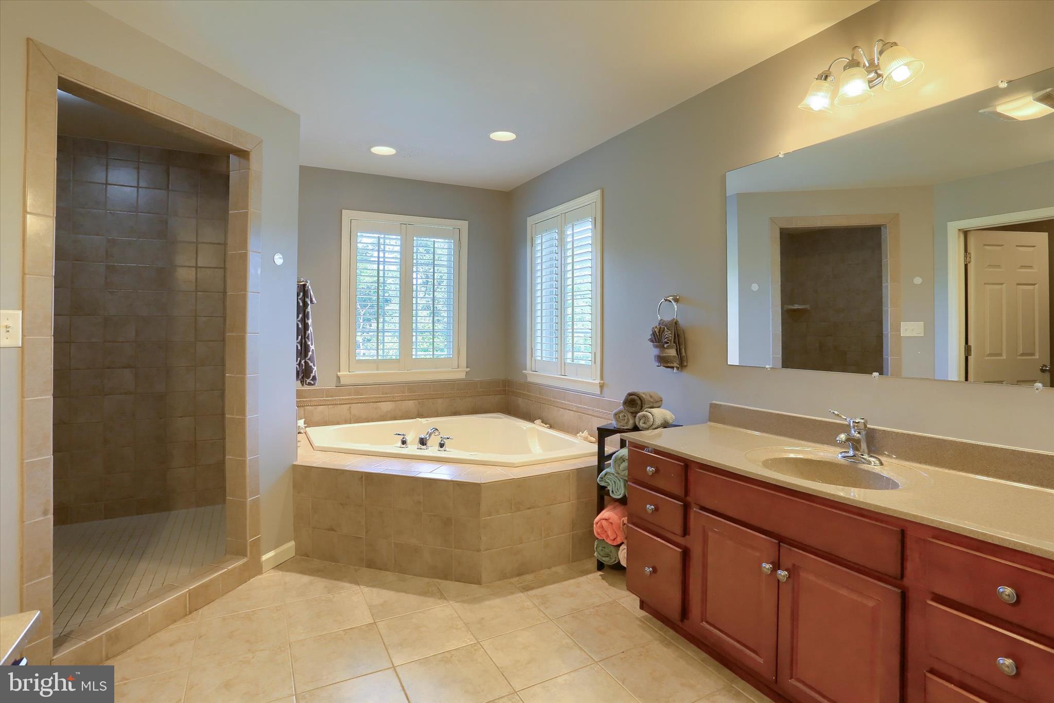 HILLS OF WATERFORD - Residential