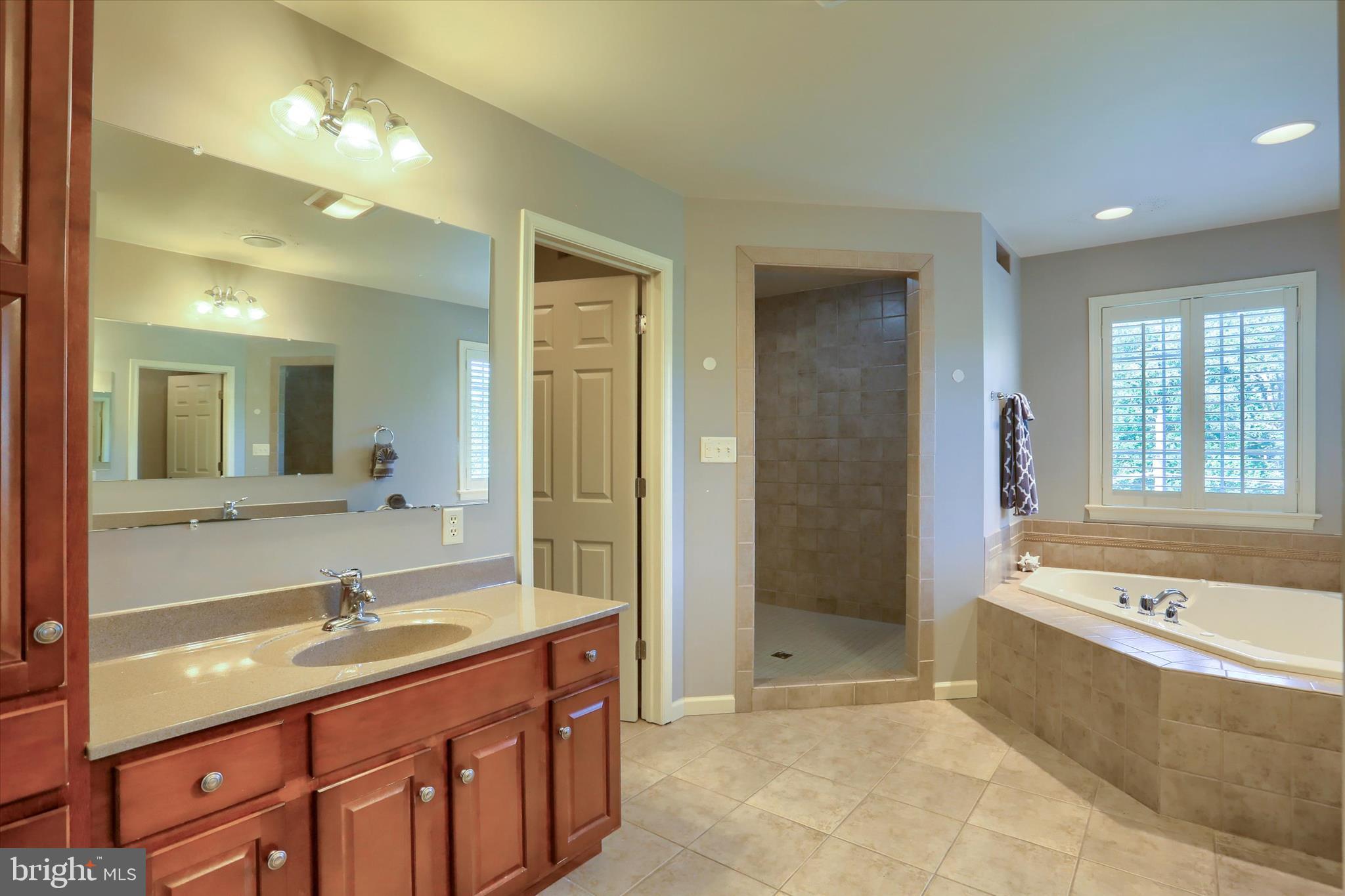 HILLS OF WATERFORD - Residential