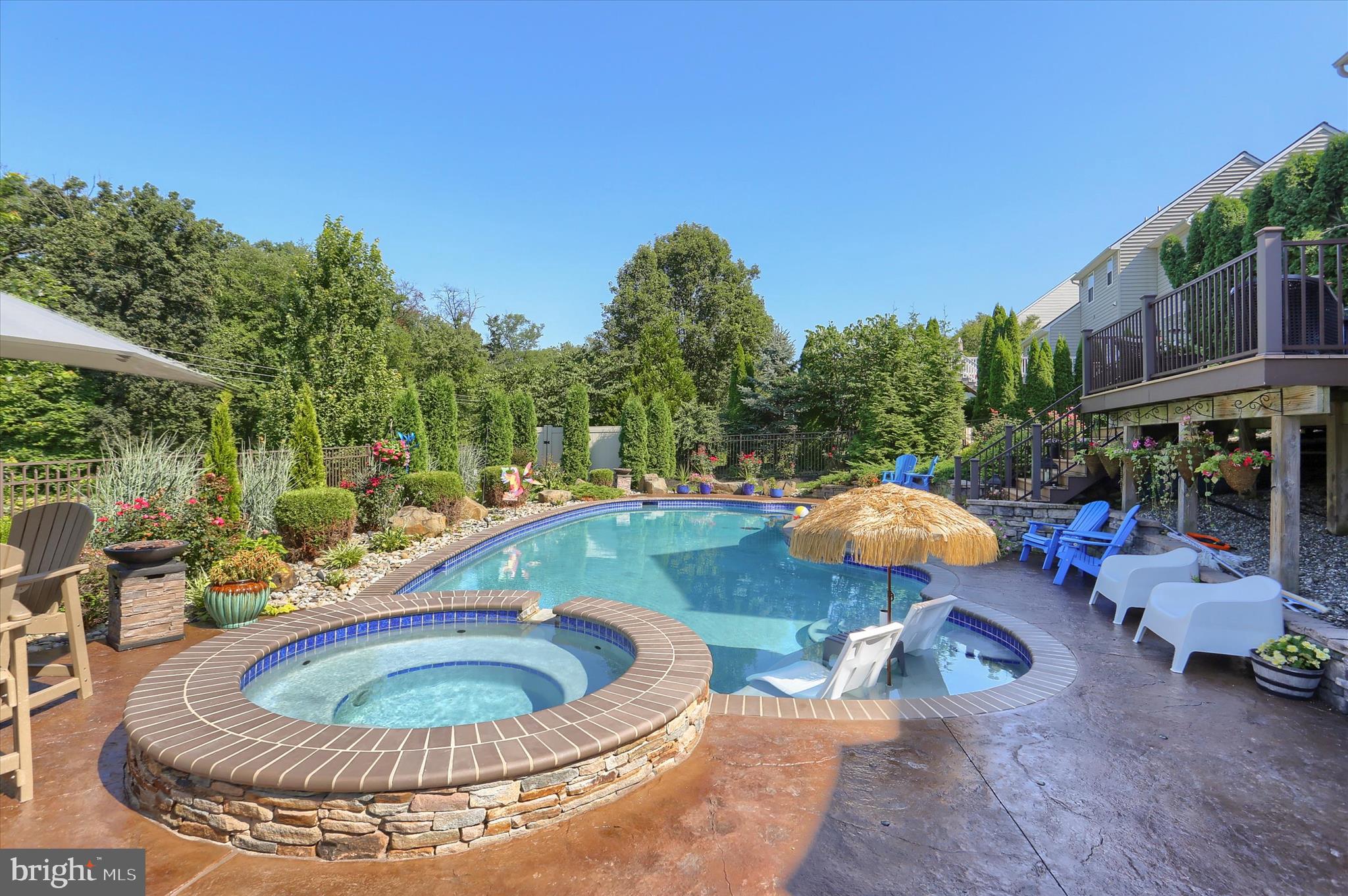 HILLS OF WATERFORD - Residential