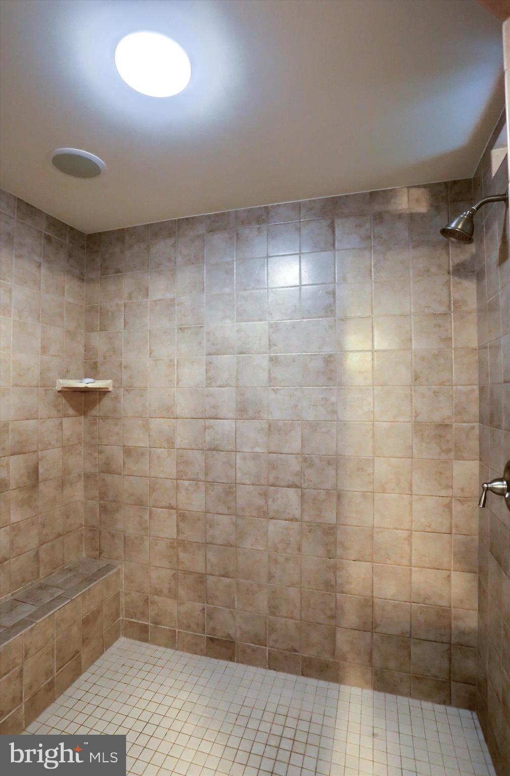 HILLS OF WATERFORD - Residential