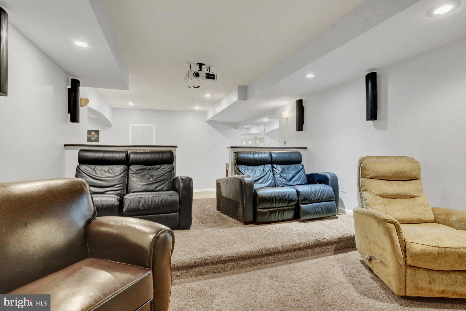 HILLS OF WATERFORD - Residential