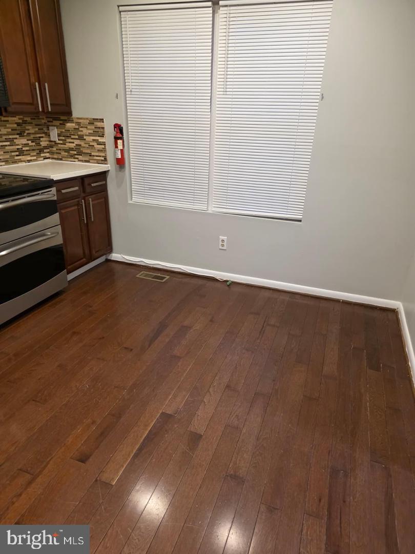 20 DELAFIELD COURT