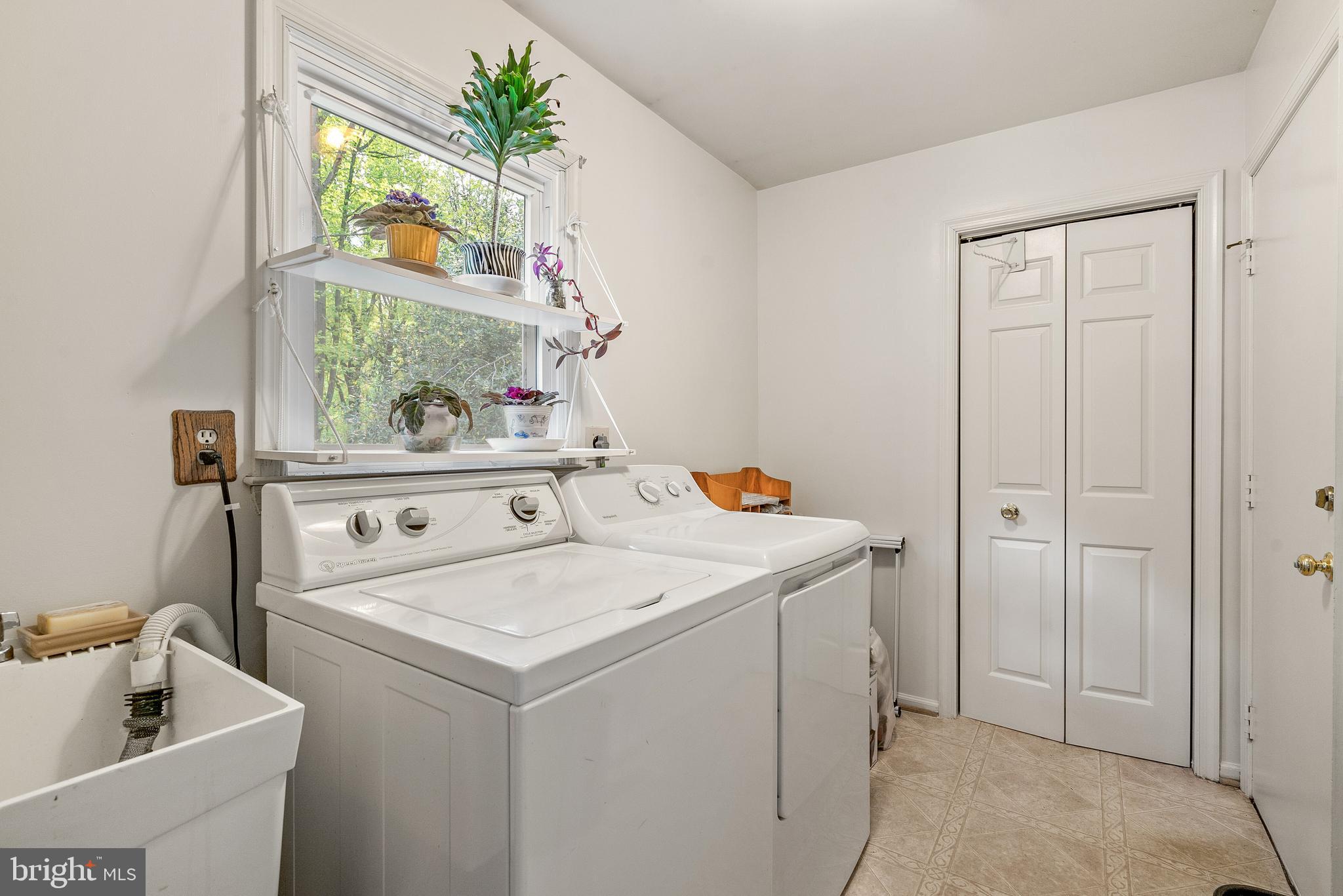 NORBECK ESTATES - Residential