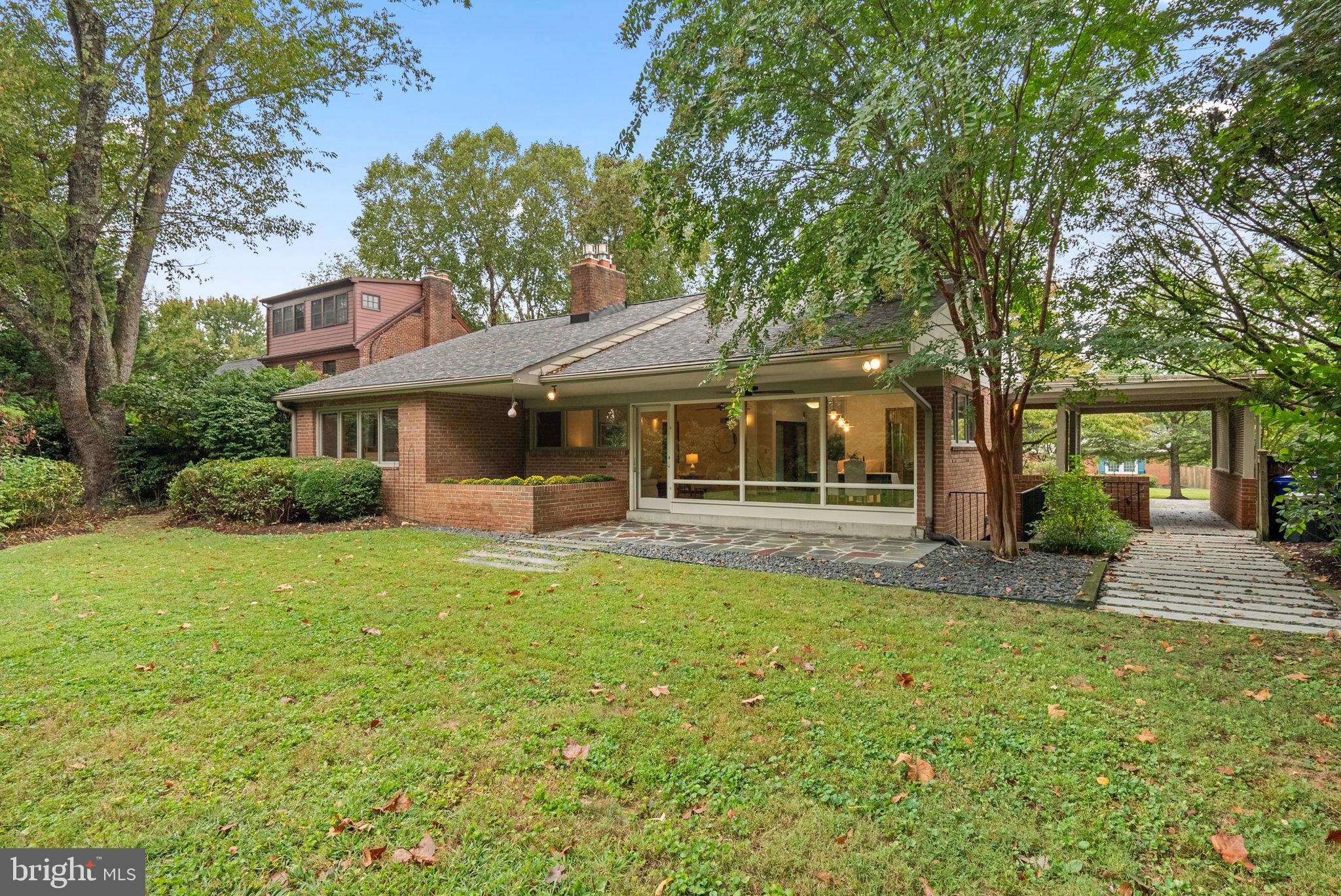 9109 FAIRVIEW ROAD