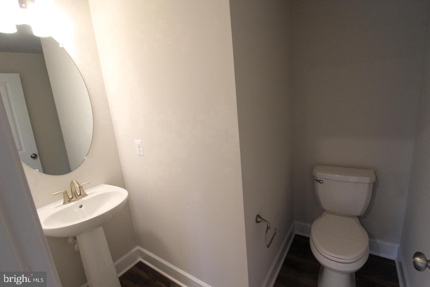 METRO WALK AT MOOREFIELD STATION - Residential Lease