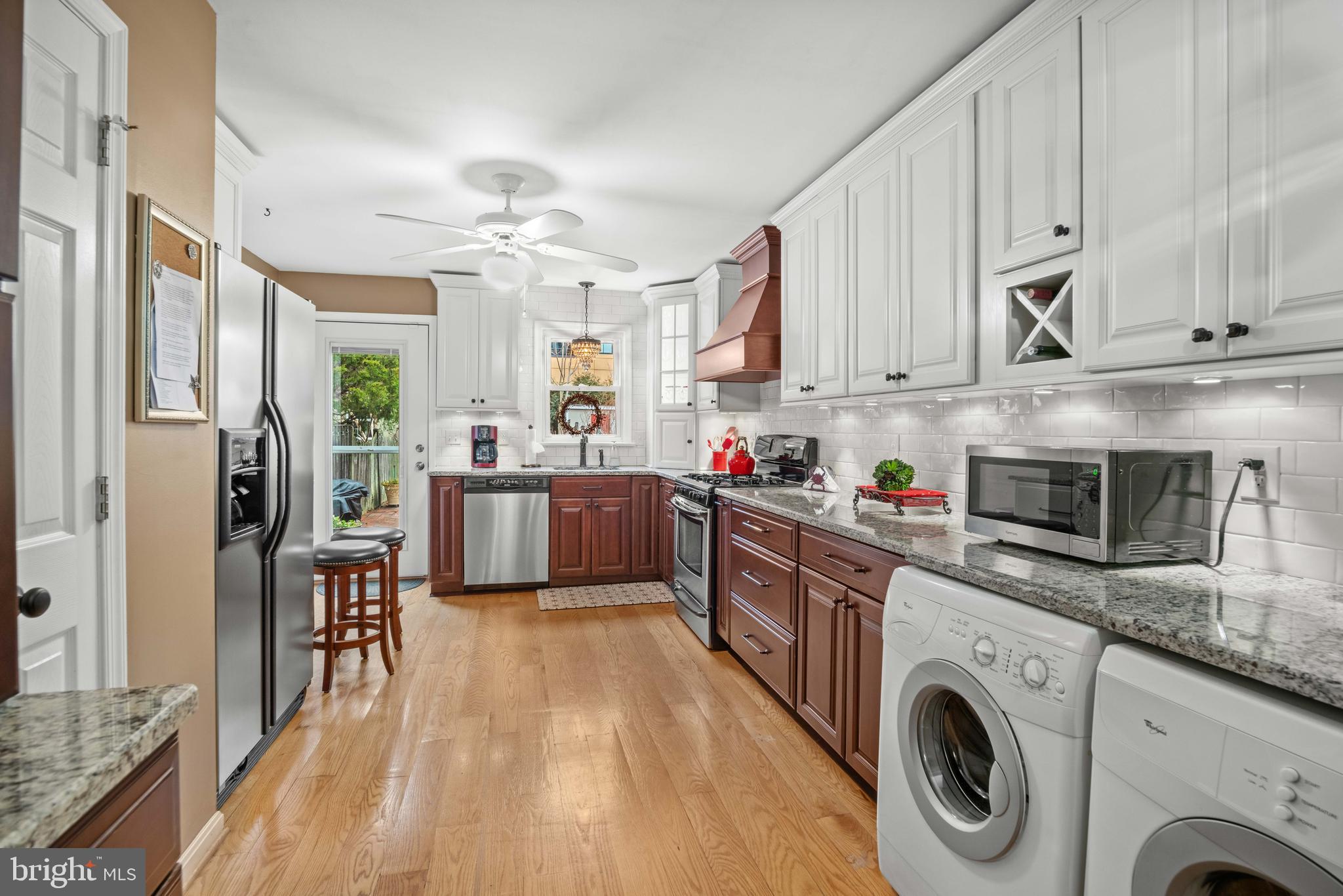 MURRAY HILL - Residential