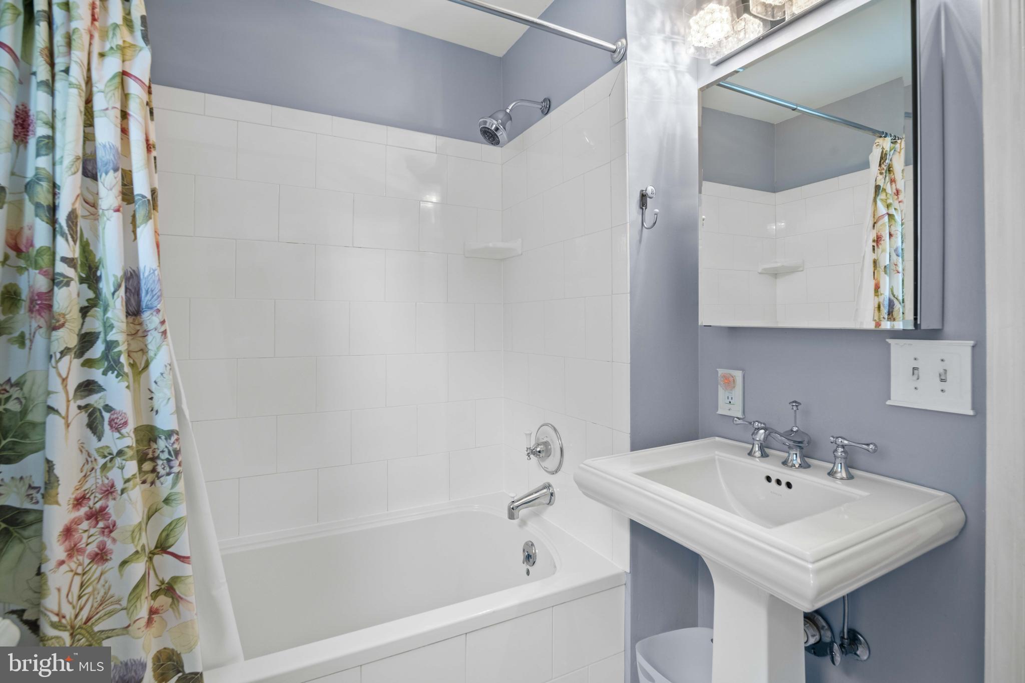 MURRAY HILL - Residential