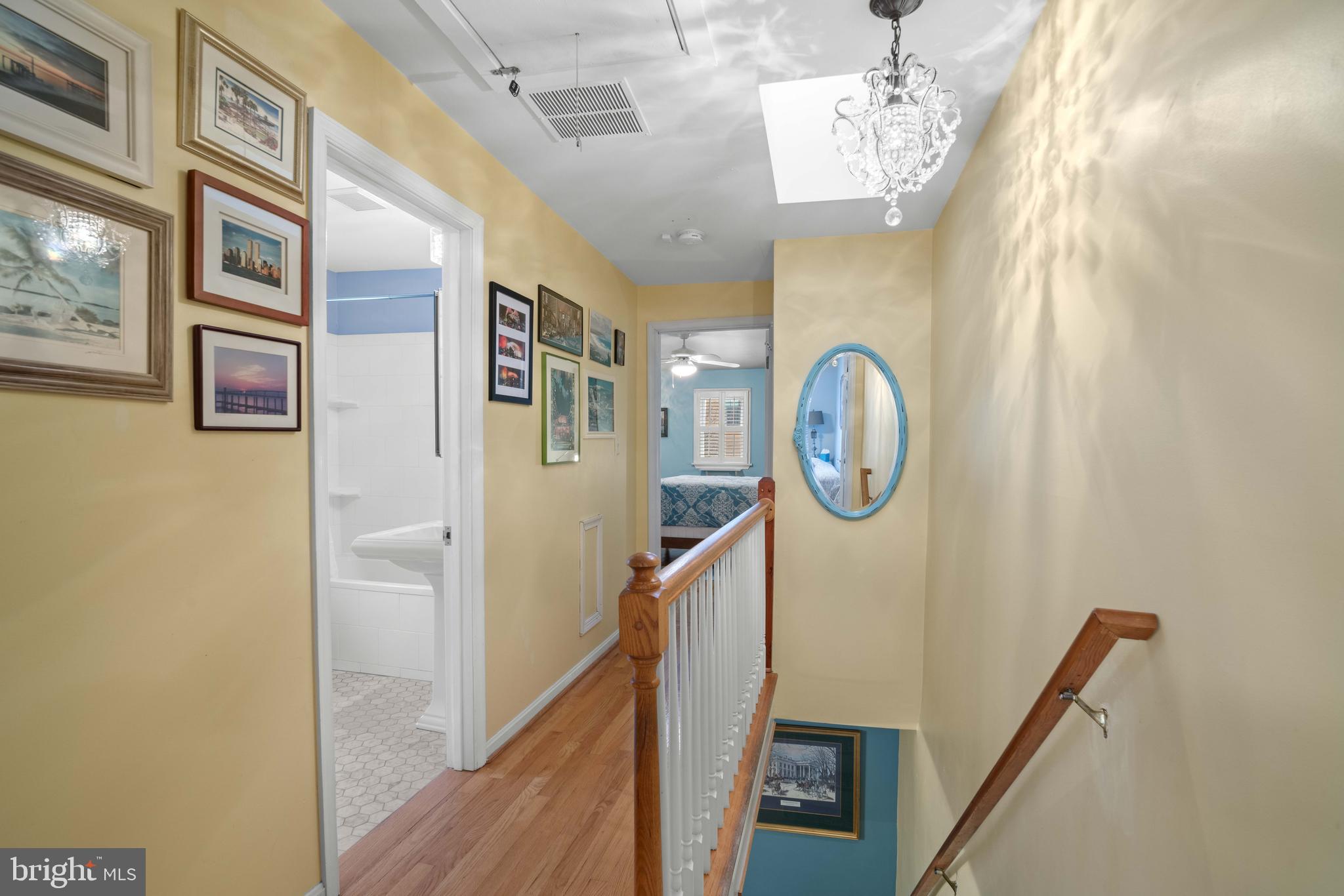 MURRAY HILL - Residential