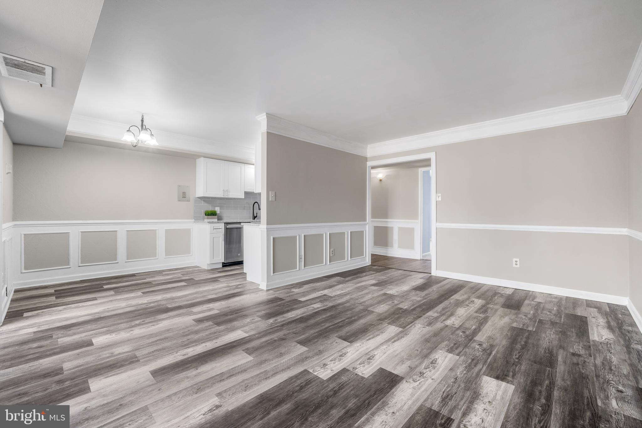 GLENVALE CONDO - Residential