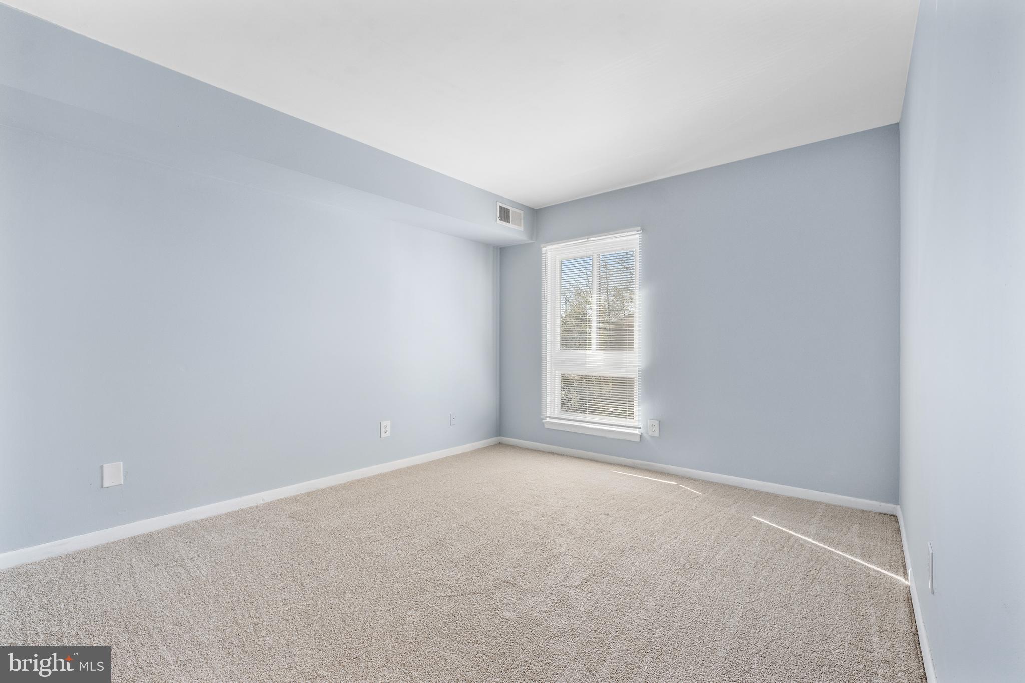 GLENVALE CONDO - Residential