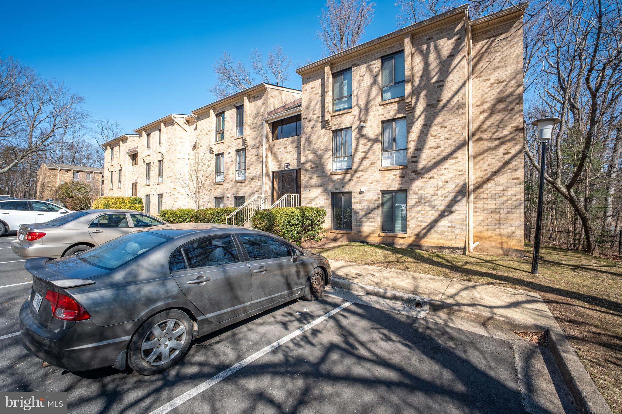 GLENVALE CONDO - Residential