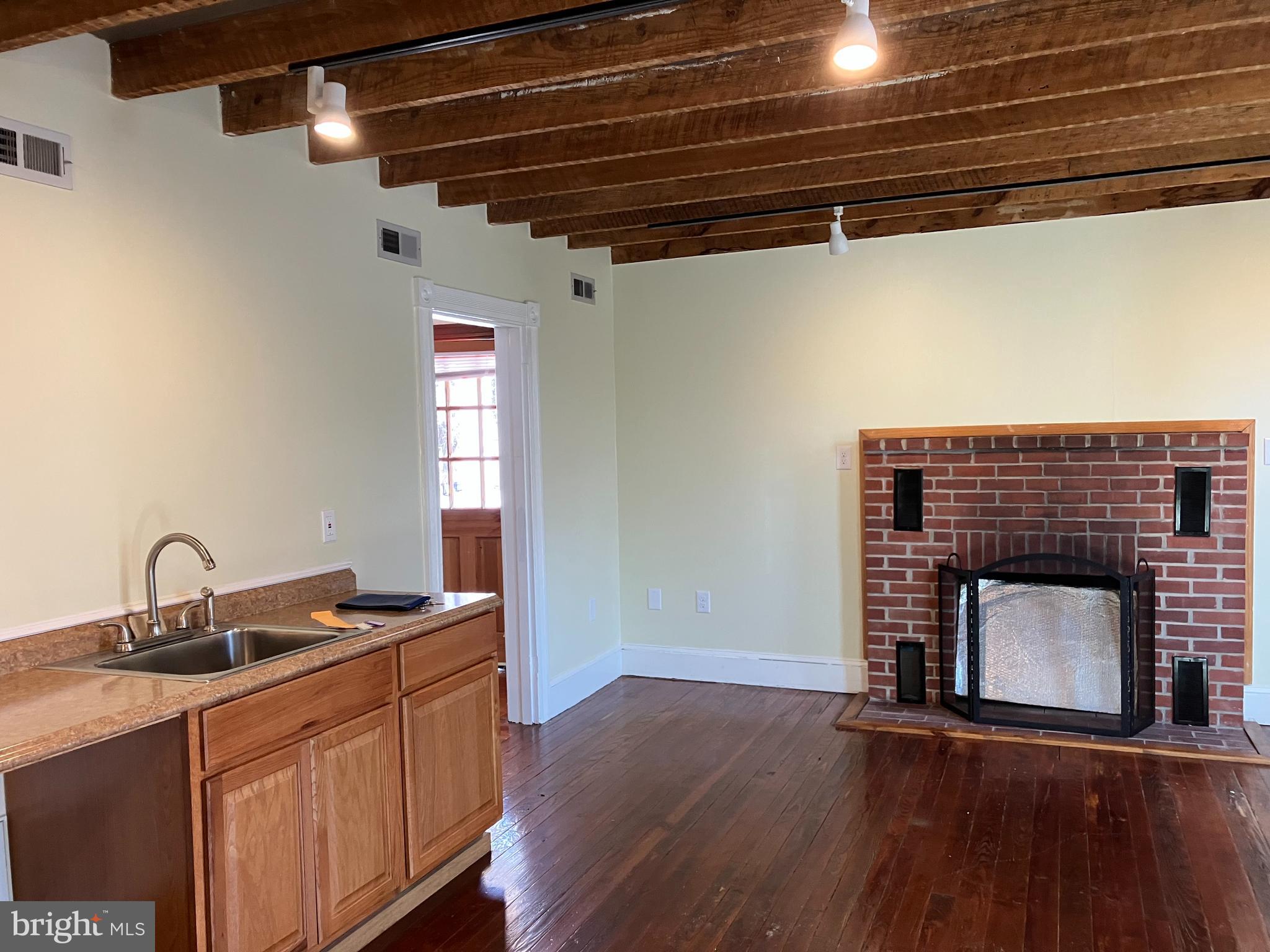 TOWN OF ROCK HALL - Commercial Lease