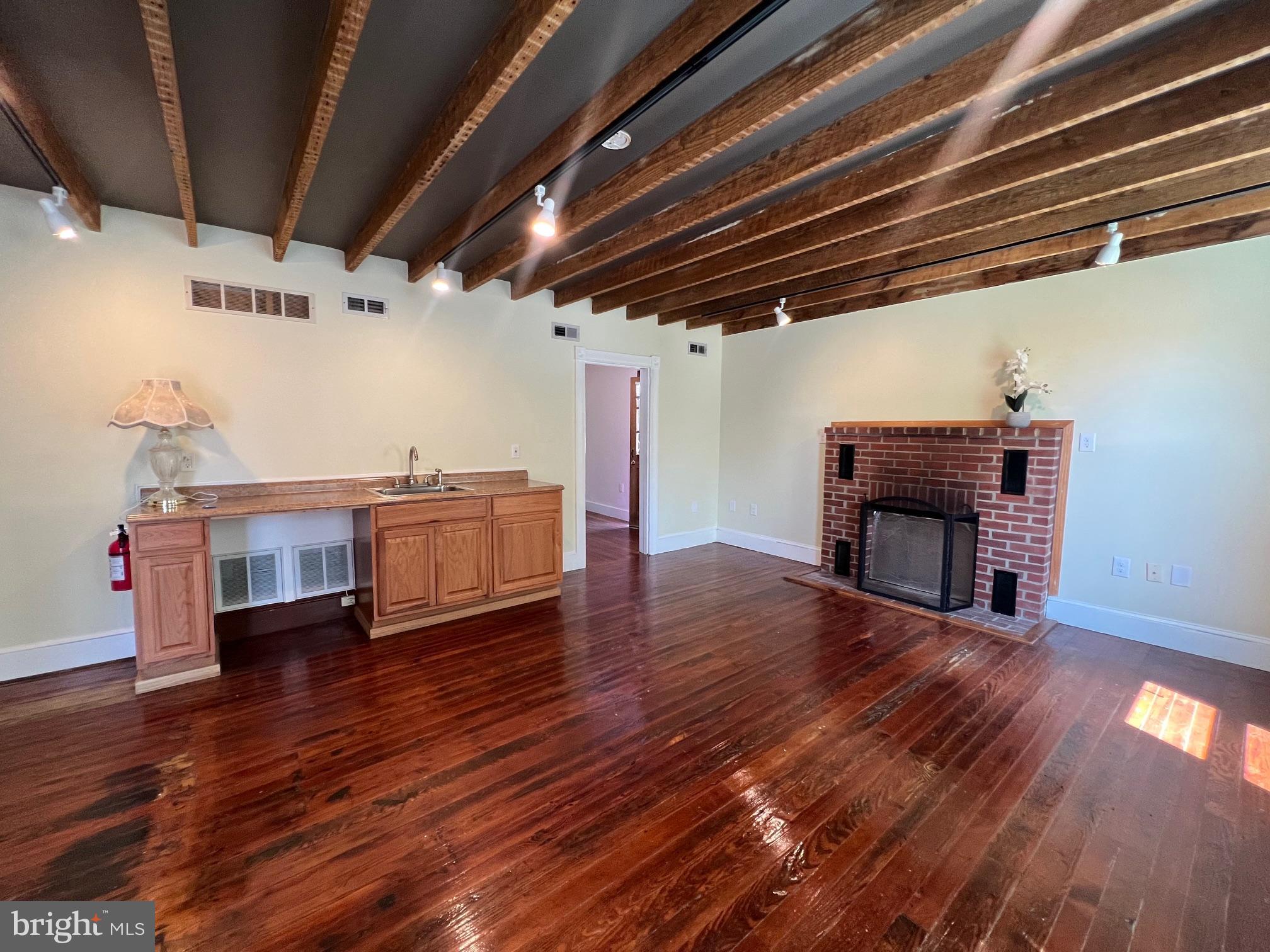 TOWN OF ROCK HALL - Commercial Lease