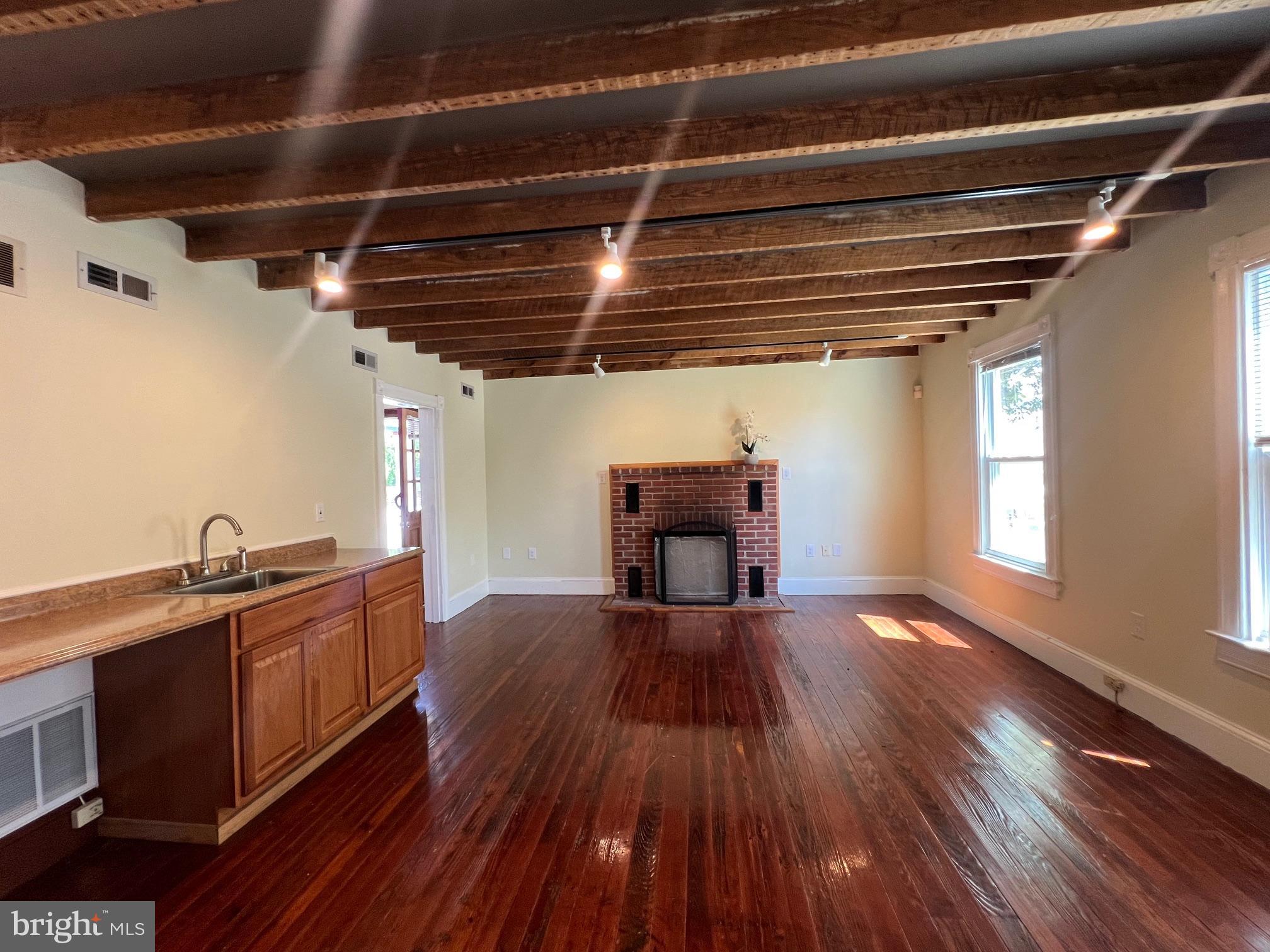 TOWN OF ROCK HALL - Commercial Lease