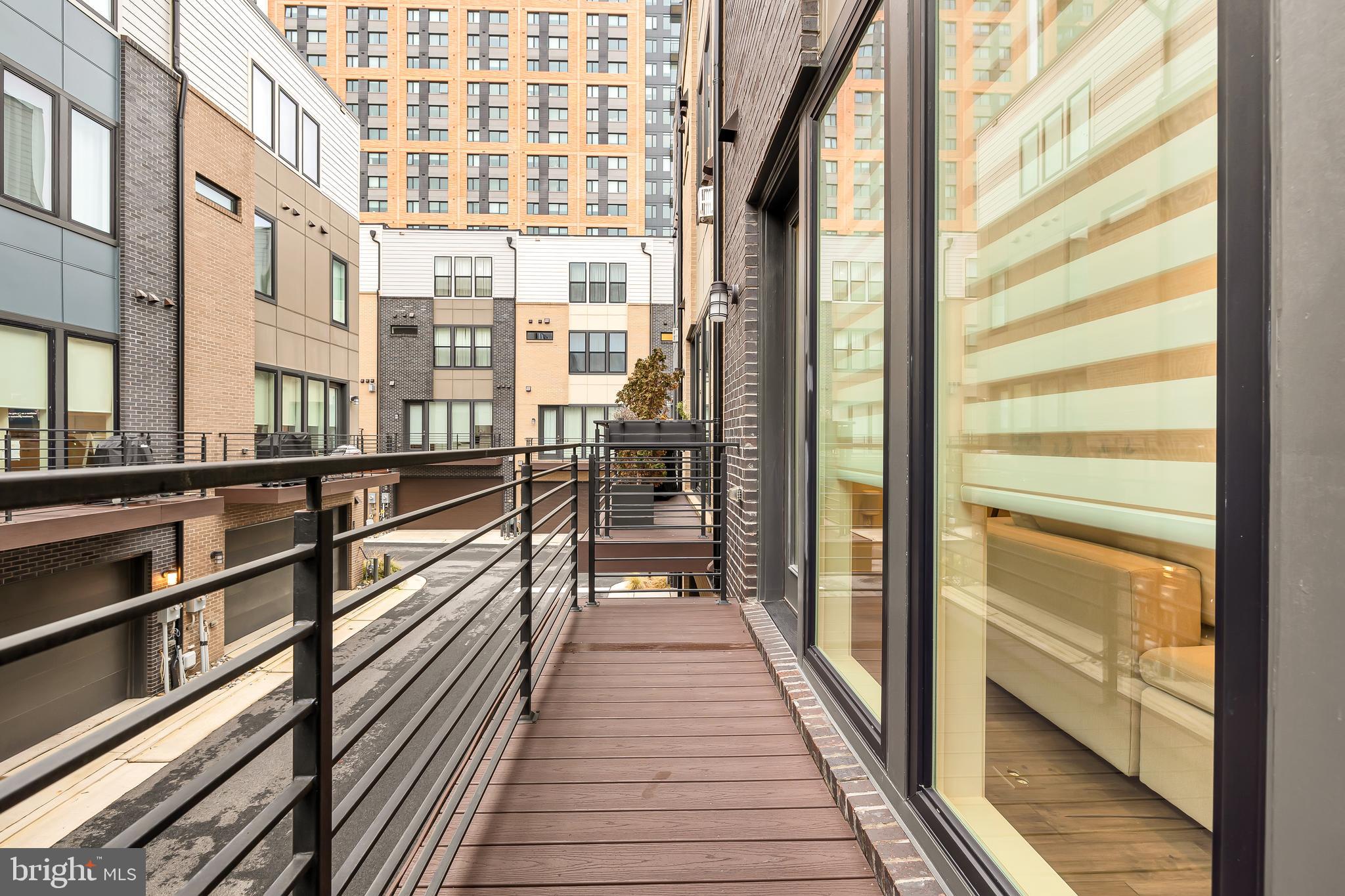 EISENHOWER SQUARE - Residential Lease