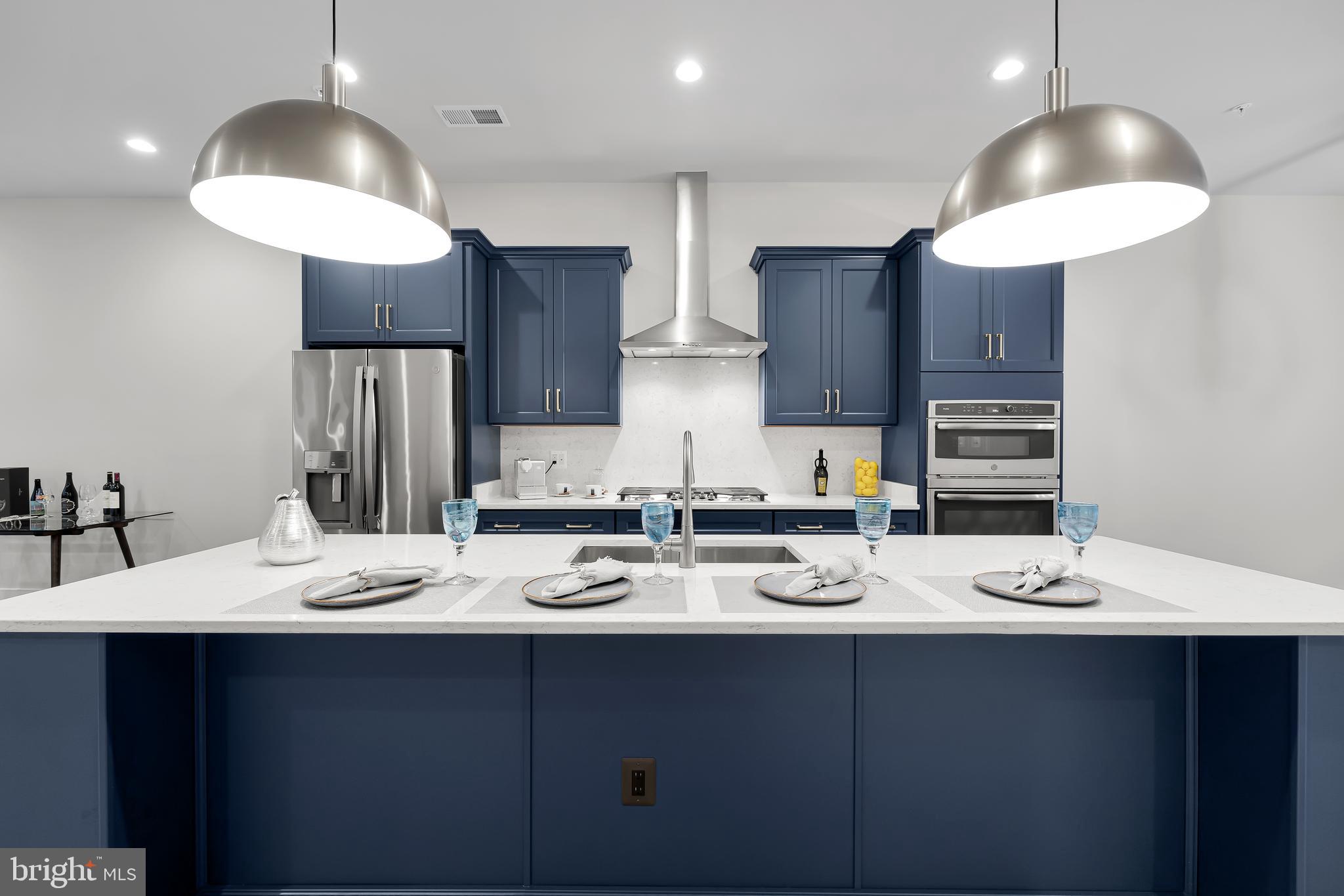 EISENHOWER SQUARE - Residential Lease