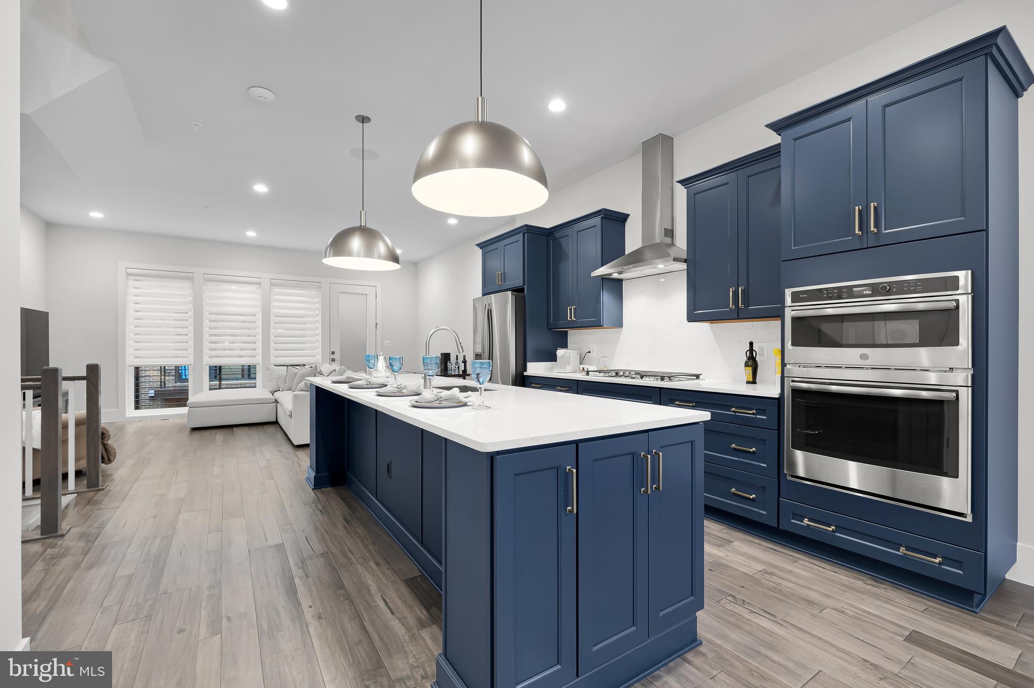 EISENHOWER SQUARE - Residential Lease