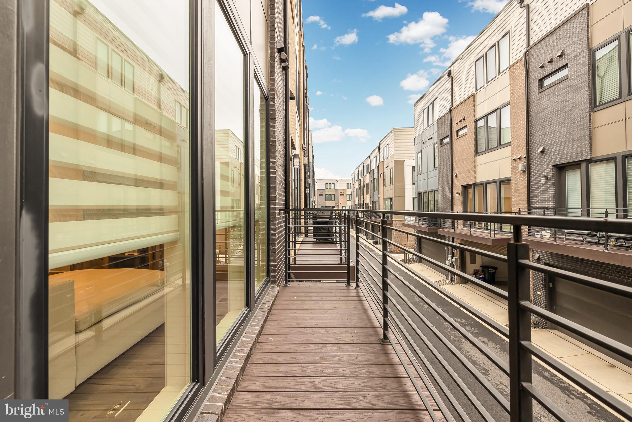 EISENHOWER SQUARE - Residential Lease