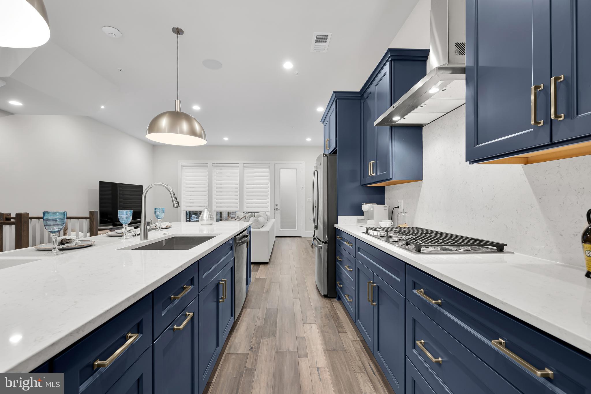 EISENHOWER SQUARE - Residential Lease