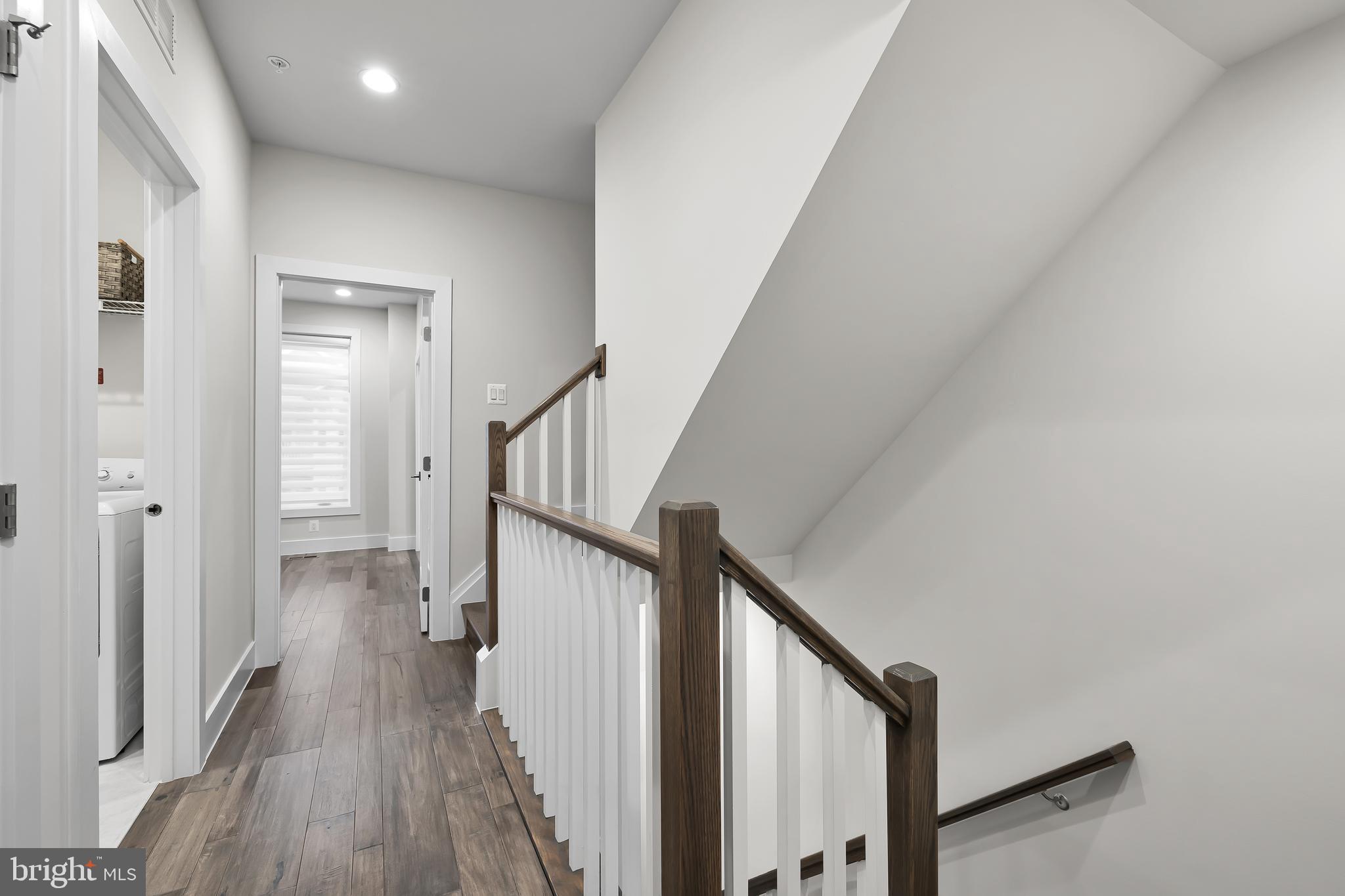 EISENHOWER SQUARE - Residential Lease