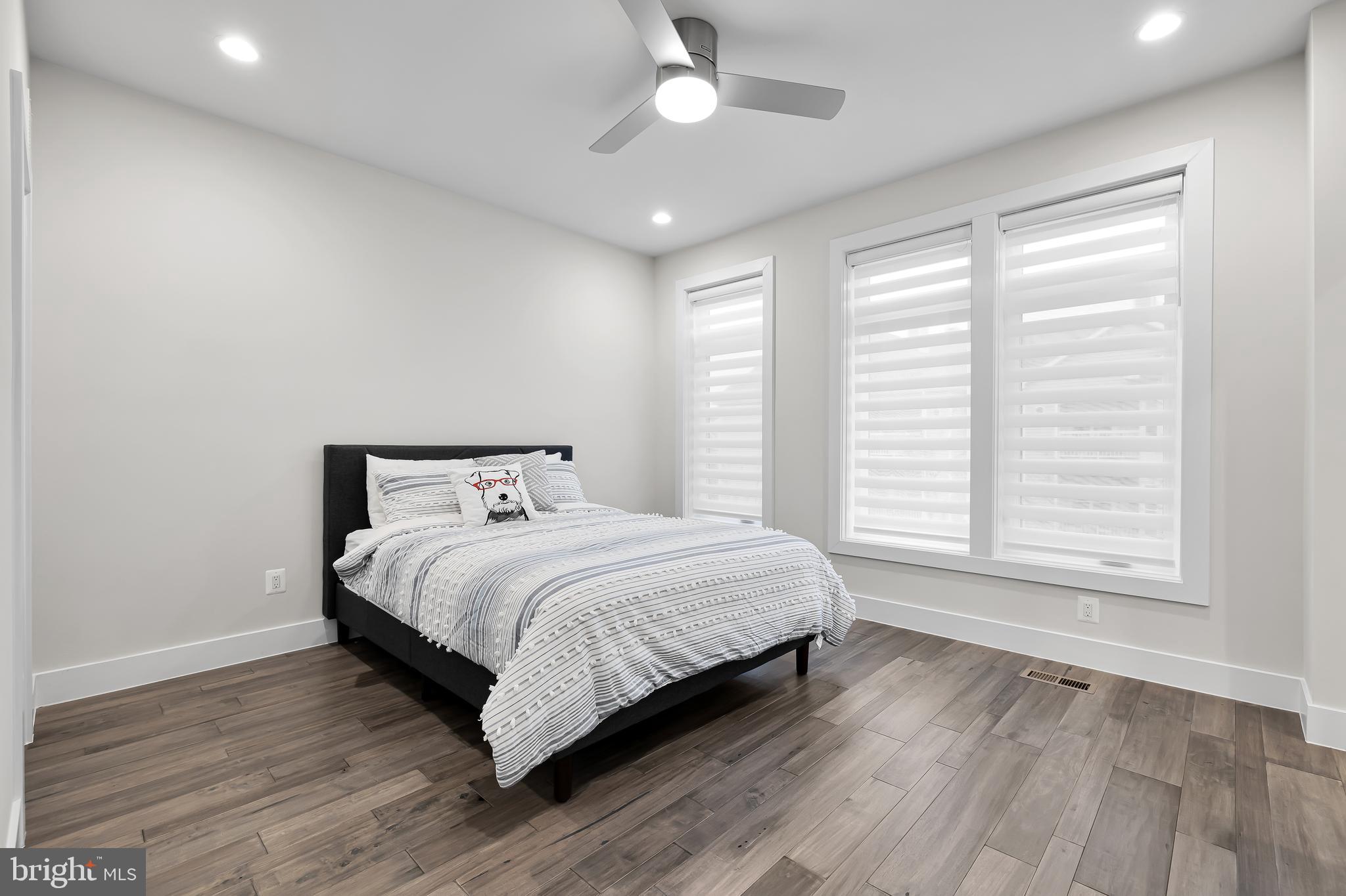 EISENHOWER SQUARE - Residential Lease