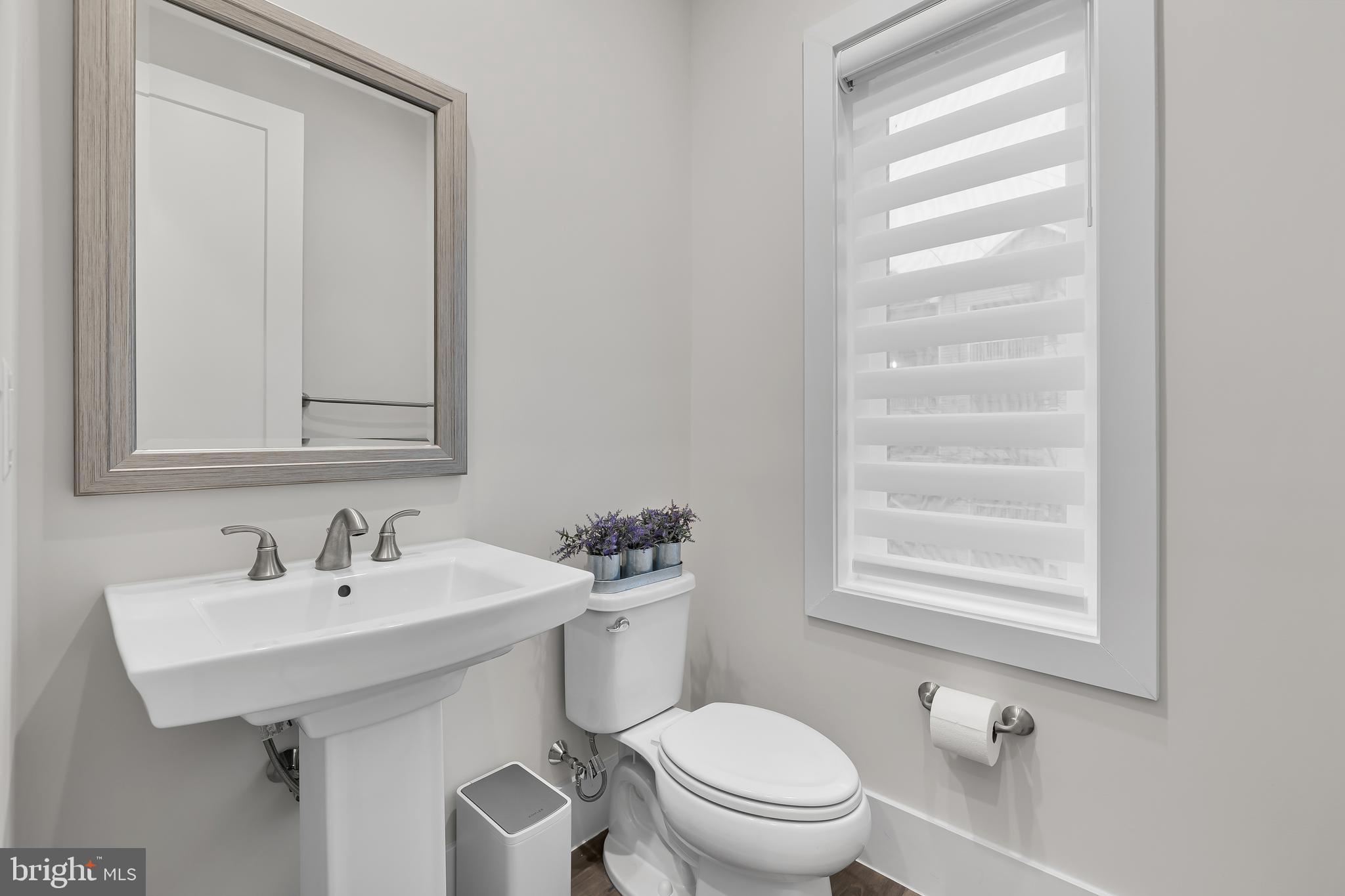 EISENHOWER SQUARE - Residential Lease