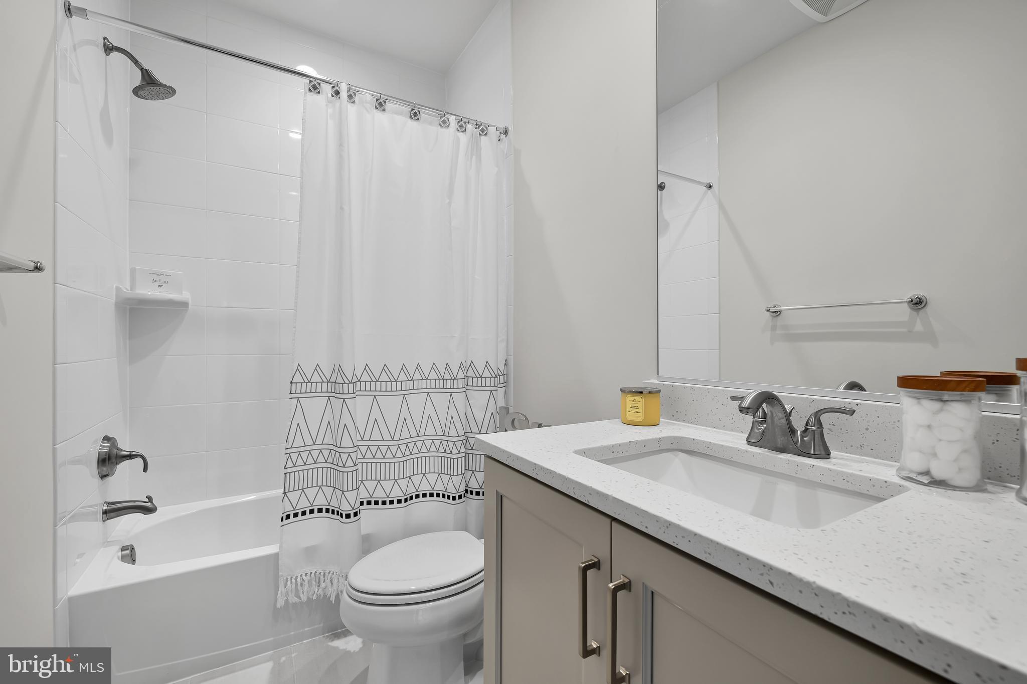 EISENHOWER SQUARE - Residential Lease